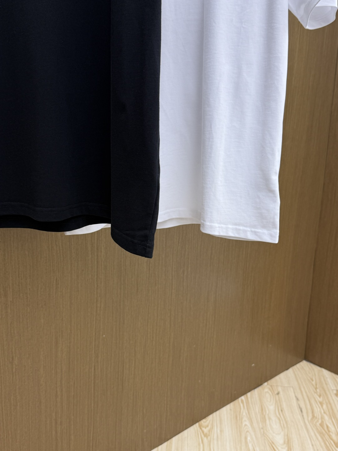 新品 CD 🔥🔥春夏新款男女同款👫短袖圆领T恤，极具个性高级风，标志logo印花工艺设计！定制纯棉面料！