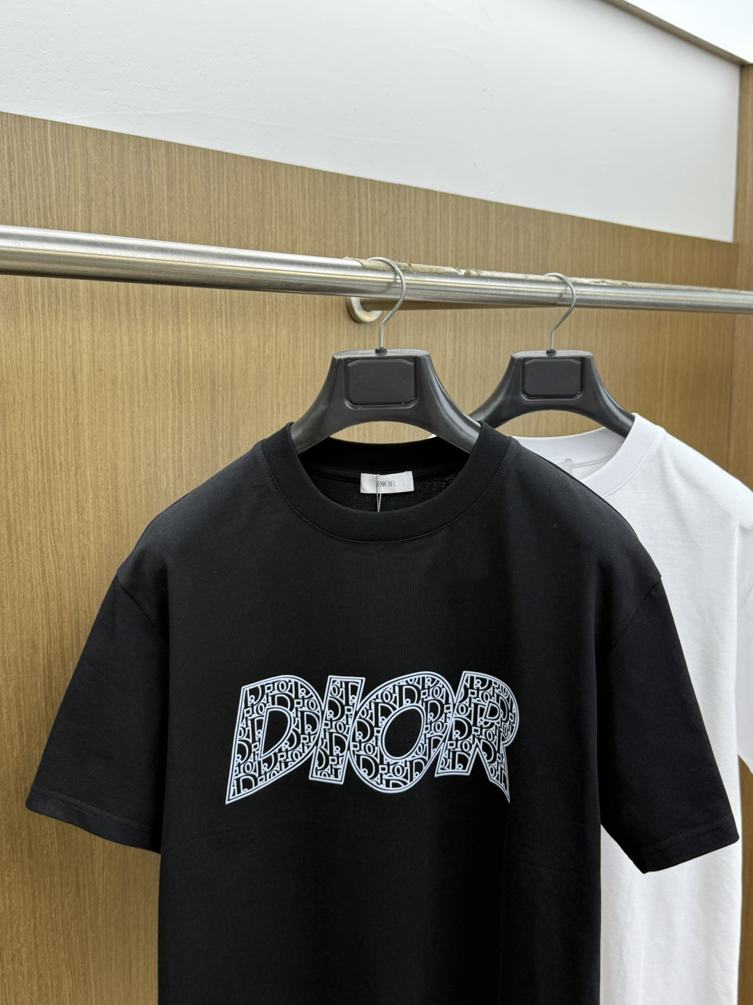 新品 CD 🔥🔥春夏新款男女同款👫短袖圆领T恤，极具个性高级风，标志logo印花工艺设计！定制纯棉面料！