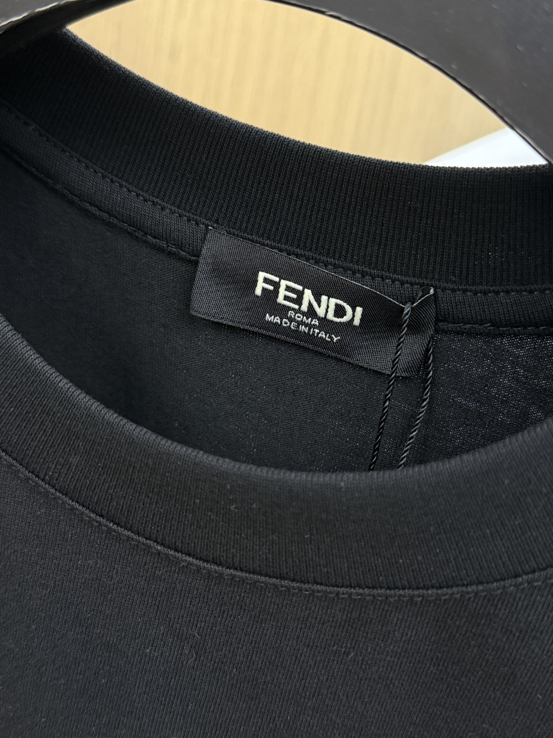 新品 FD 🔥🔥春夏新款男女同款👫短袖圆领T恤，极具个性高级风，标志logo印花工艺设计！定制纯棉面料！