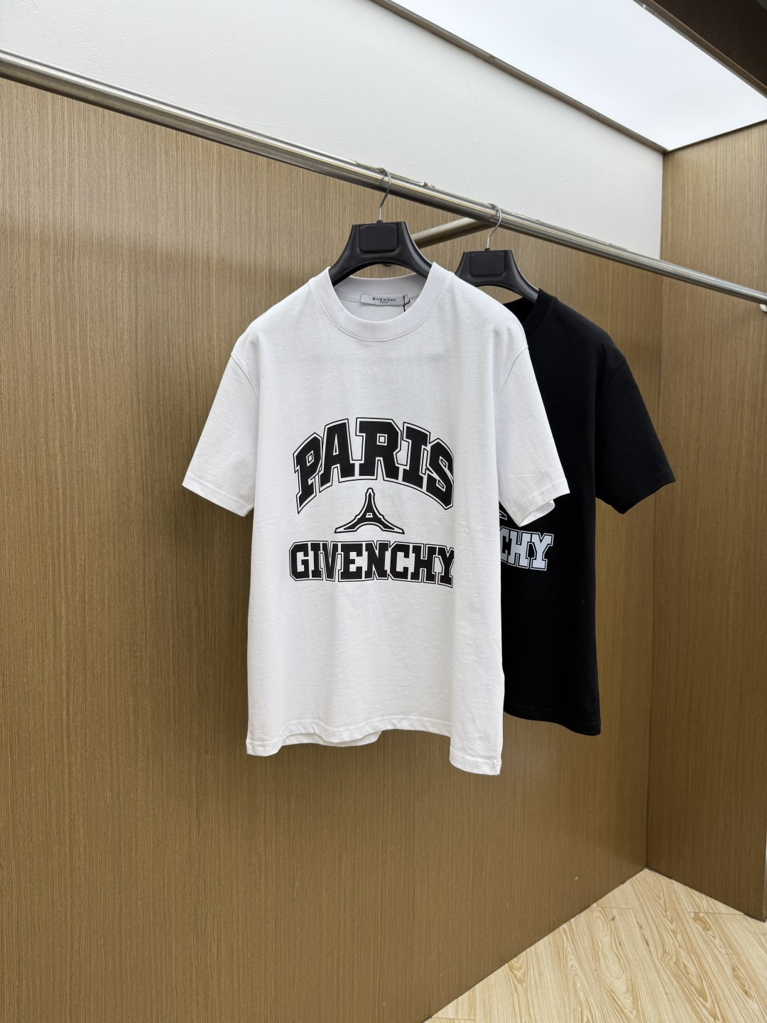 新品 GVC 🔥🔥春夏新款男女同款👫短袖圆领T恤，极具个性高级风，标志logo印花工艺设计！定制纯棉面料