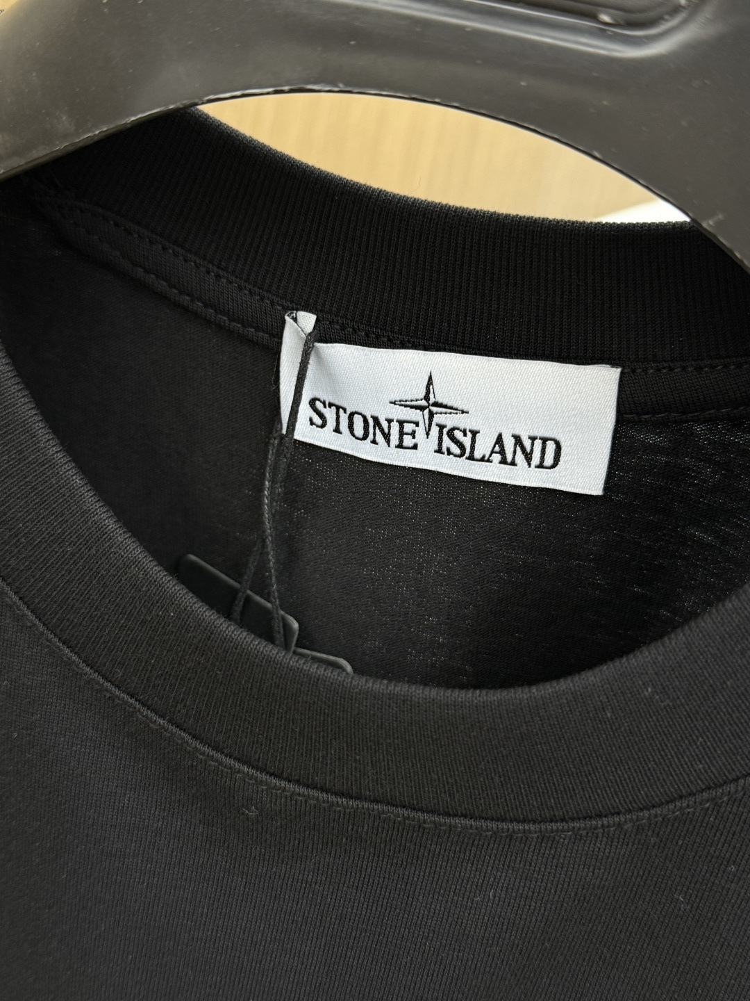 新品 石头岛🔥🔥春夏新款男女同款👫短袖圆领T恤，极具个性高级风，标志logo印花工艺设计！定制纯棉面料！