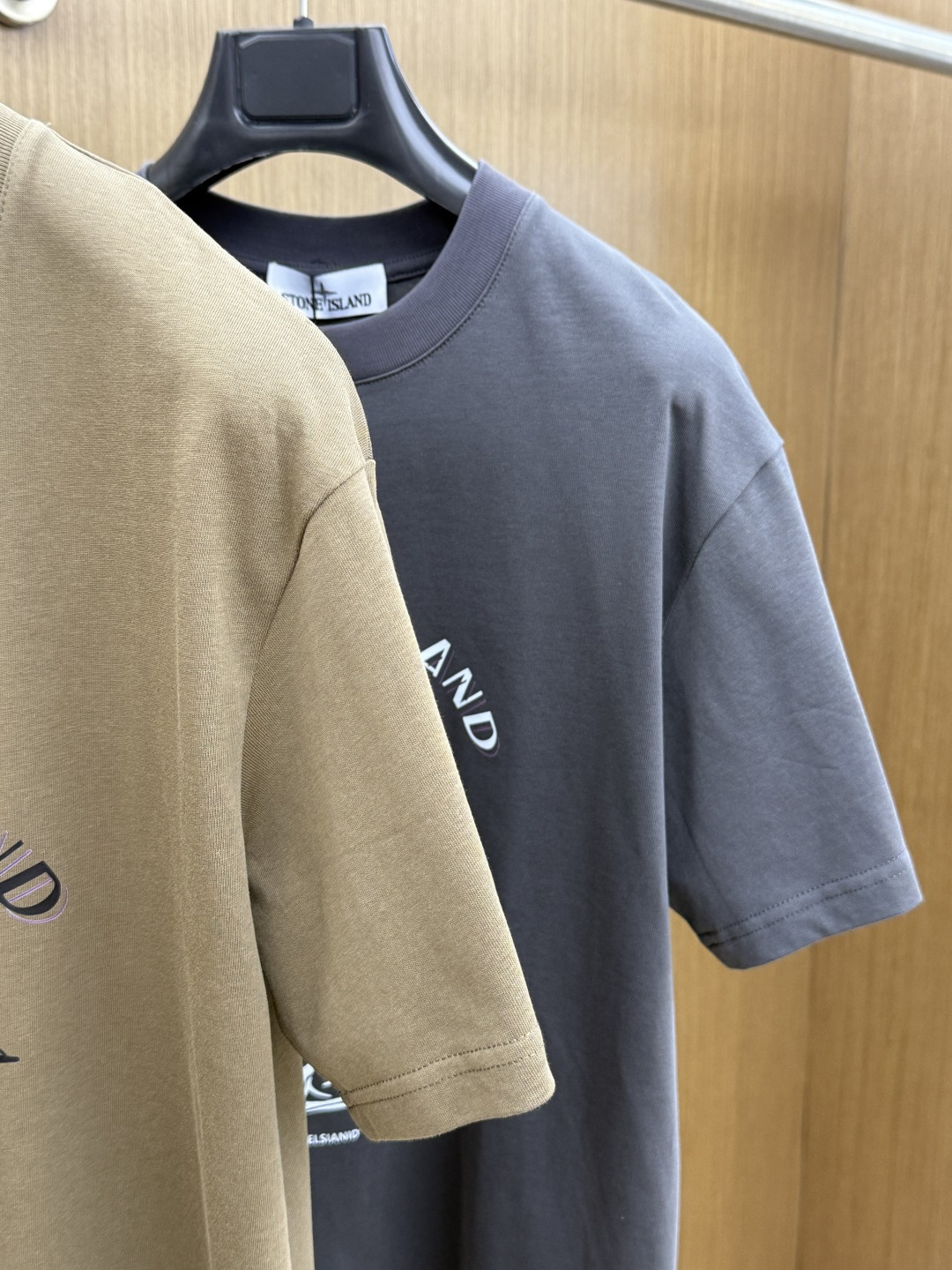 新品 石头岛🔥🔥春夏新款男女同款👫短袖圆领T恤，极具个性高级风，标志logo印花工艺设计！定制纯棉面料！