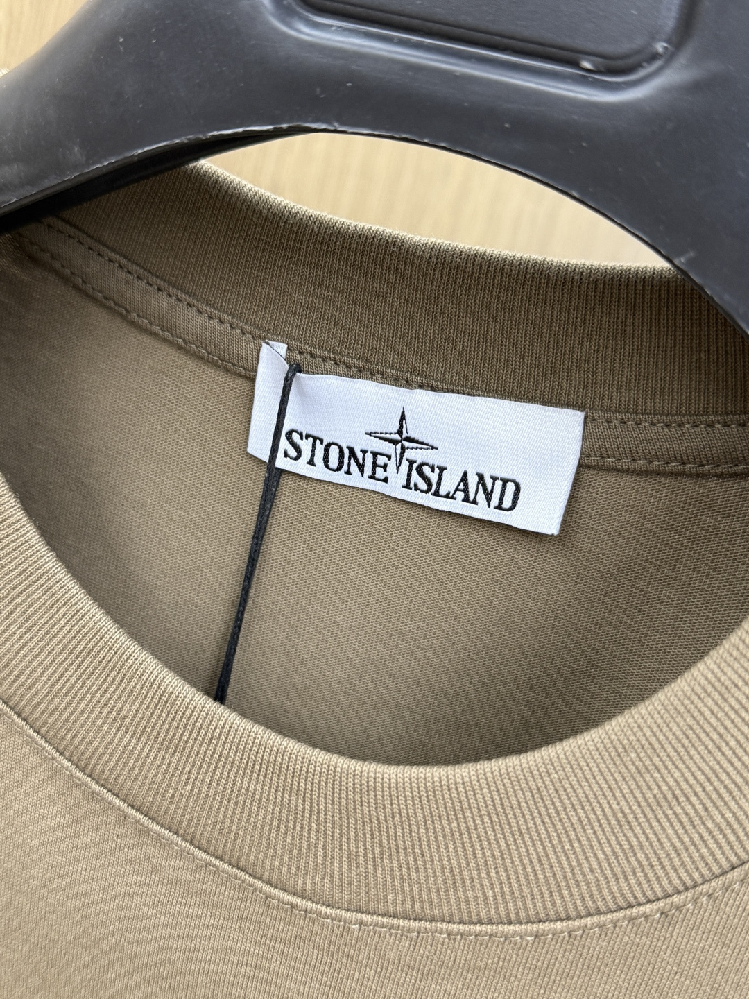 新品 石头岛🔥🔥春夏新款男女同款👫短袖圆领T恤，极具个性高级风，标志logo印花工艺设计！定制纯棉面料！