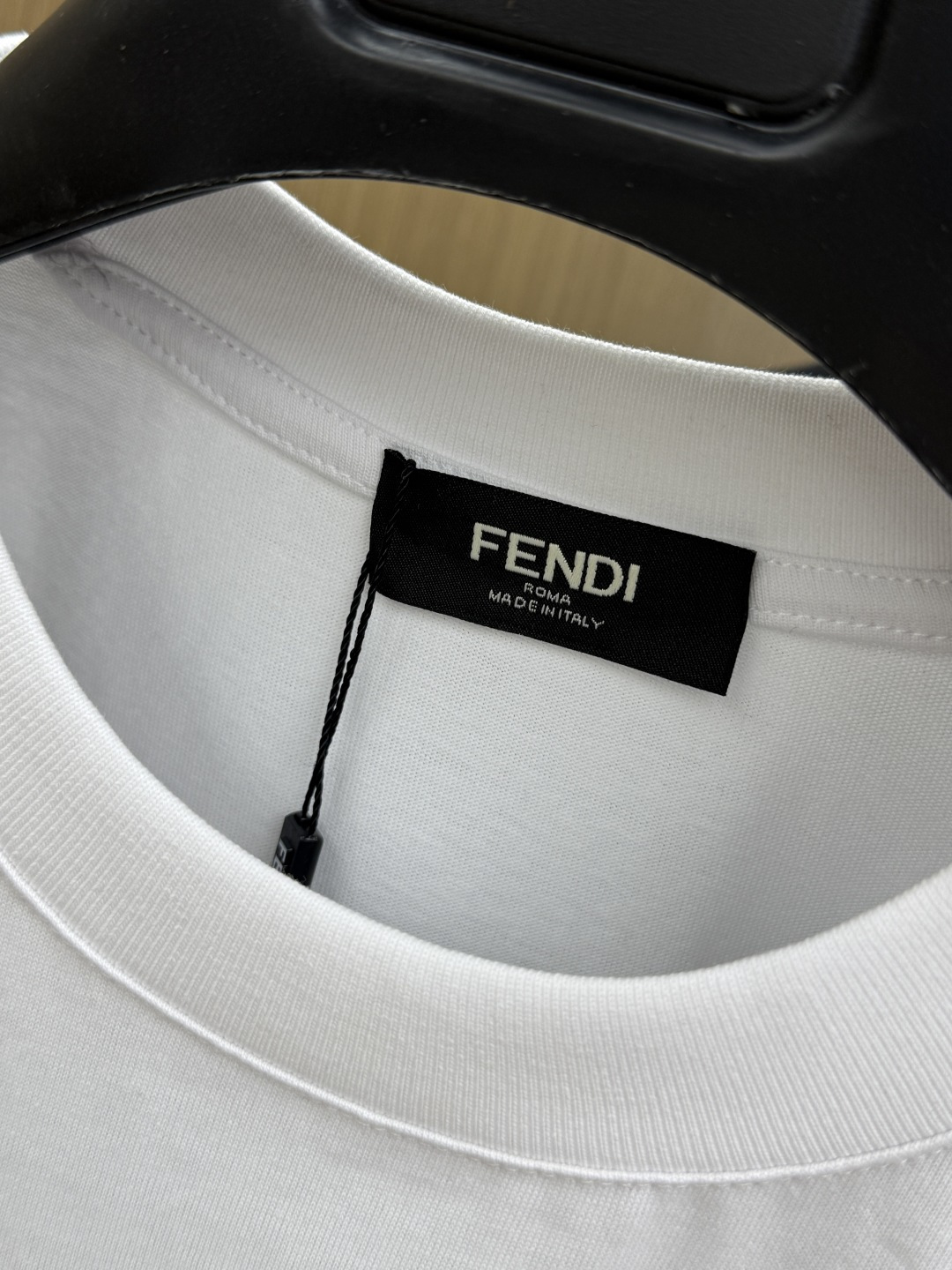 新品 FD 🔥🔥春夏新款男女同款👫短袖圆领T恤，极具个性高级风，标志logo印花工艺设计！定制纯棉面料！