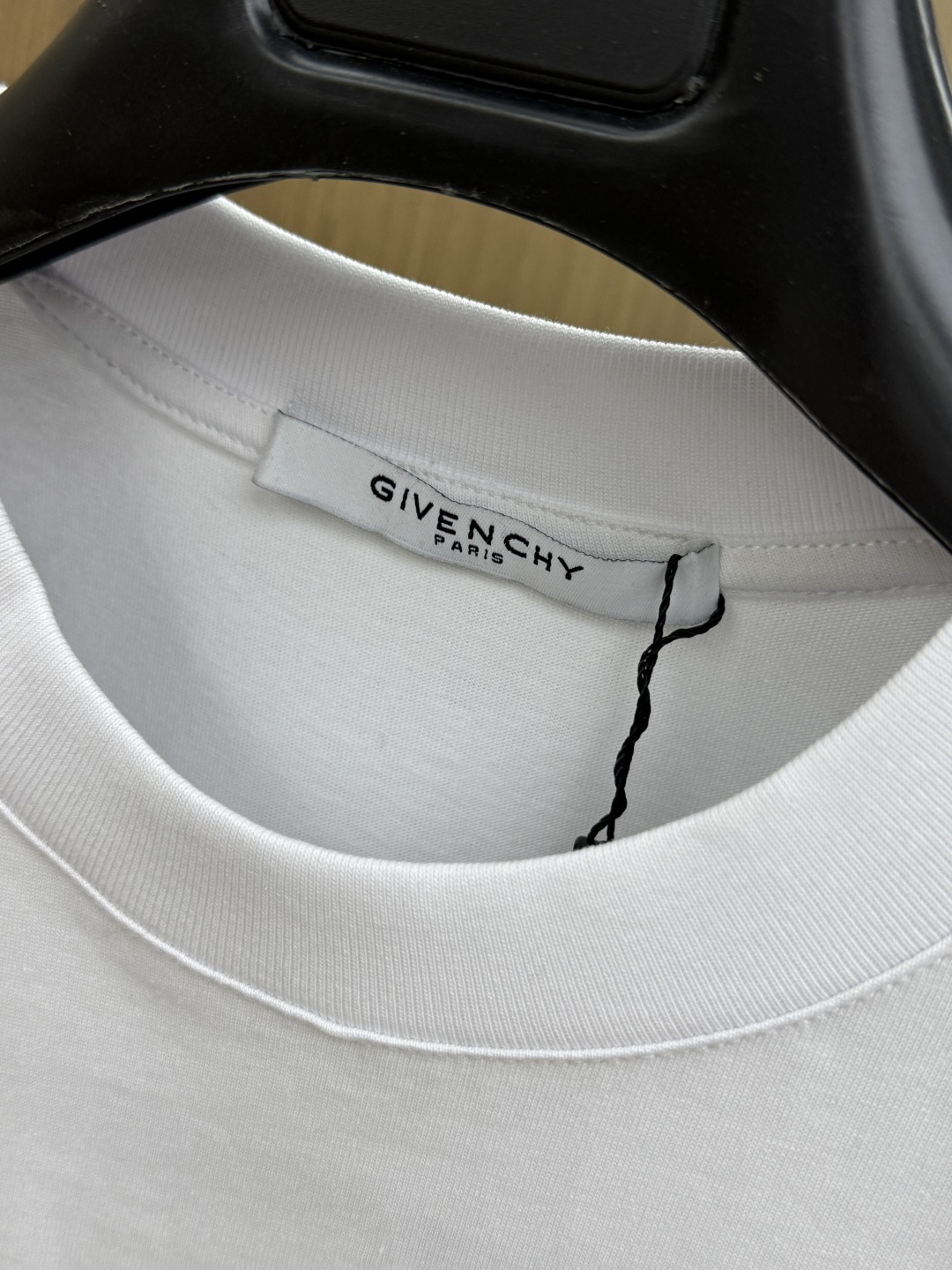 新品 GVC 🔥🔥春夏新款男女同款👫短袖圆领T恤，极具个性高级风，标志logo印花工艺设计！定制纯棉面料