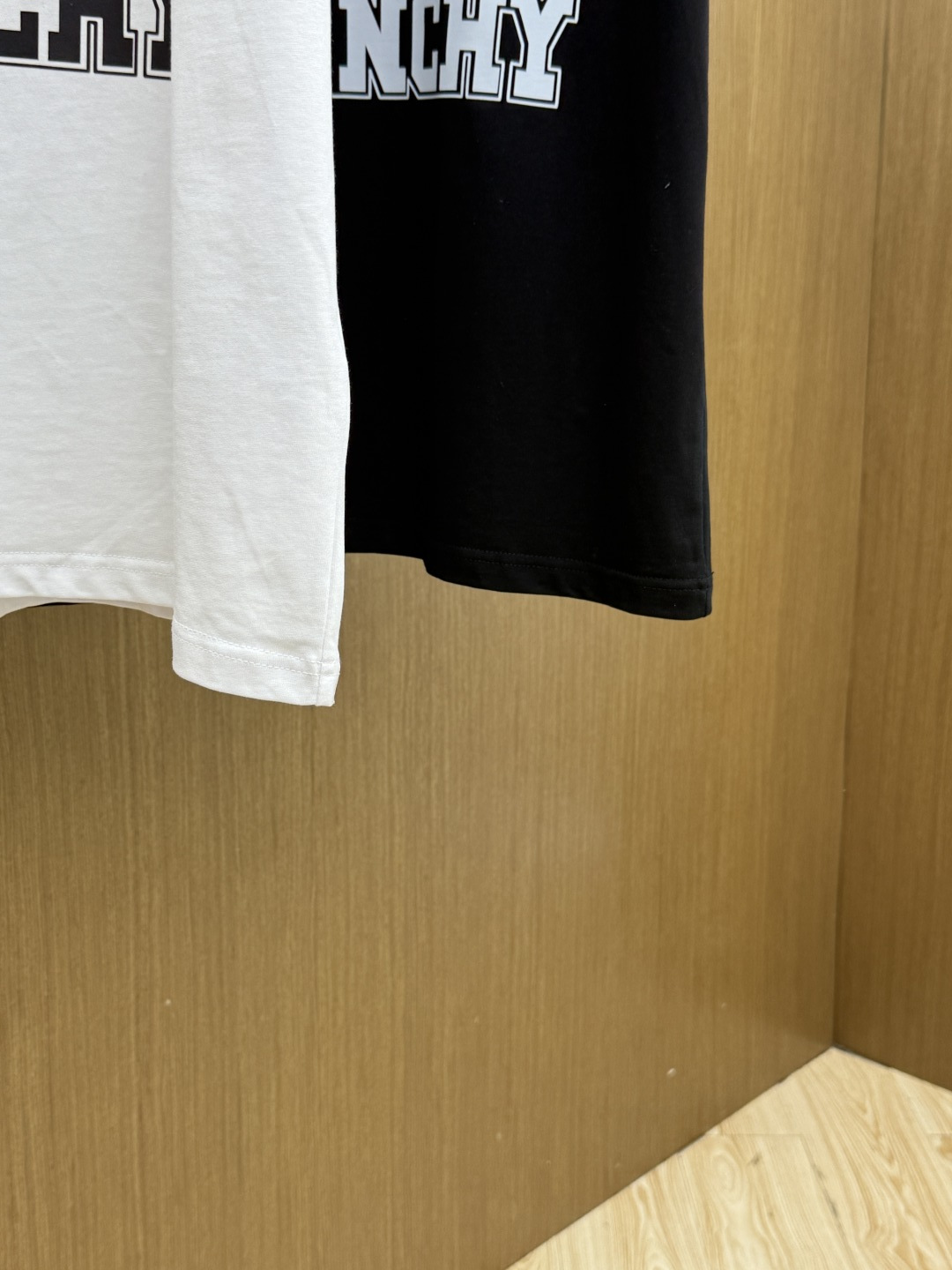 新品 GVC 🔥🔥春夏新款男女同款👫短袖圆领T恤，极具个性高级风，标志logo印花工艺设计！定制纯棉面料