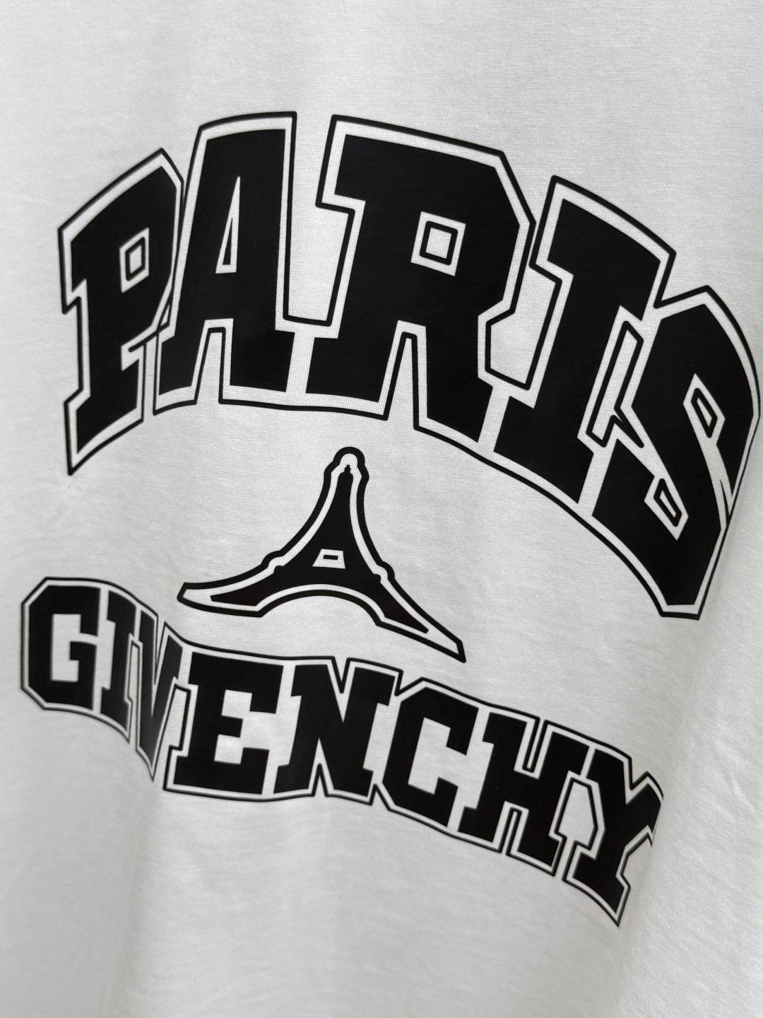 新品 GVC 🔥🔥春夏新款男女同款👫短袖圆领T恤，极具个性高级风，标志logo印花工艺设计！定制纯棉面料