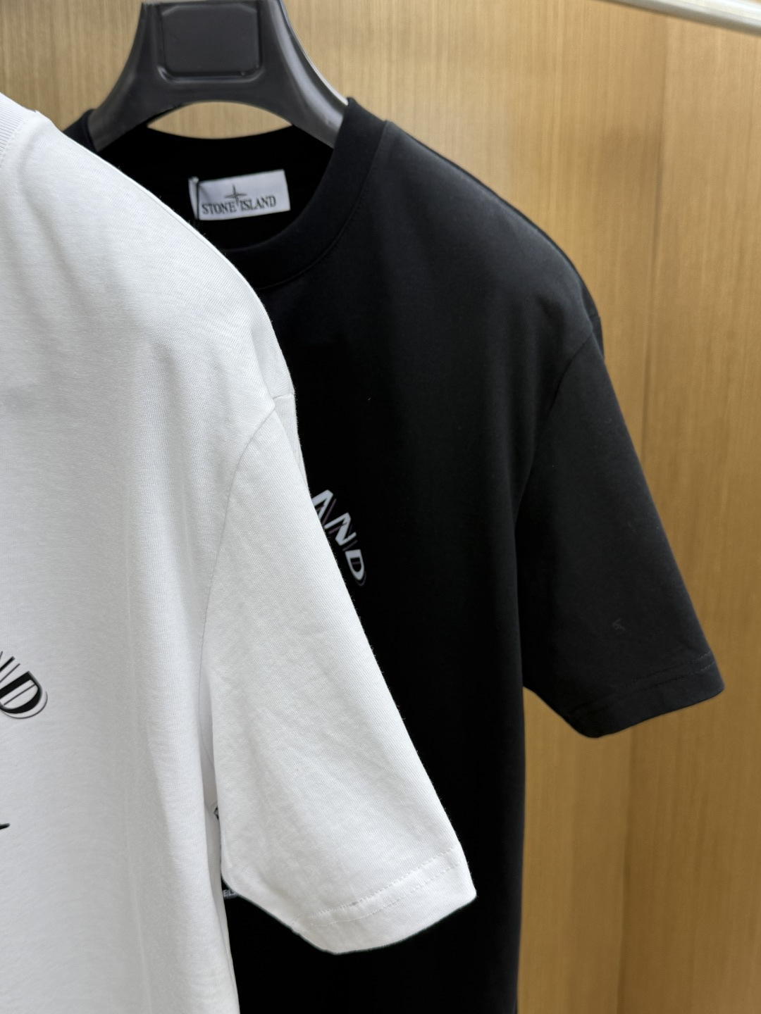 新品 石头岛🔥🔥春夏新款男女同款👫短袖圆领T恤，极具个性高级风，标志logo印花工艺设计！定制纯棉面料！