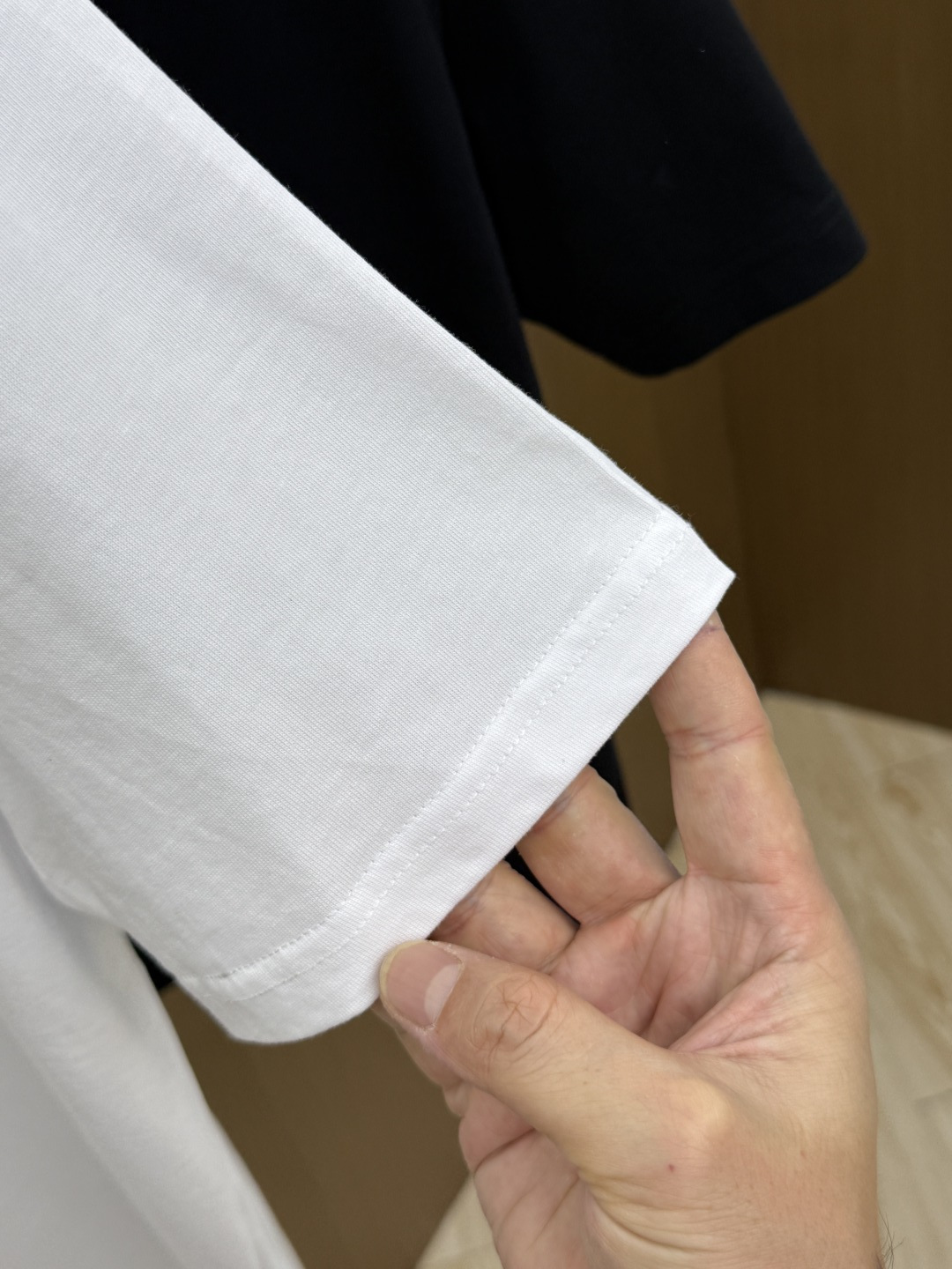 新品 石头岛🔥🔥春夏新款男女同款👫短袖圆领T恤，极具个性高级风，标志logo印花工艺设计！定制纯棉面料！