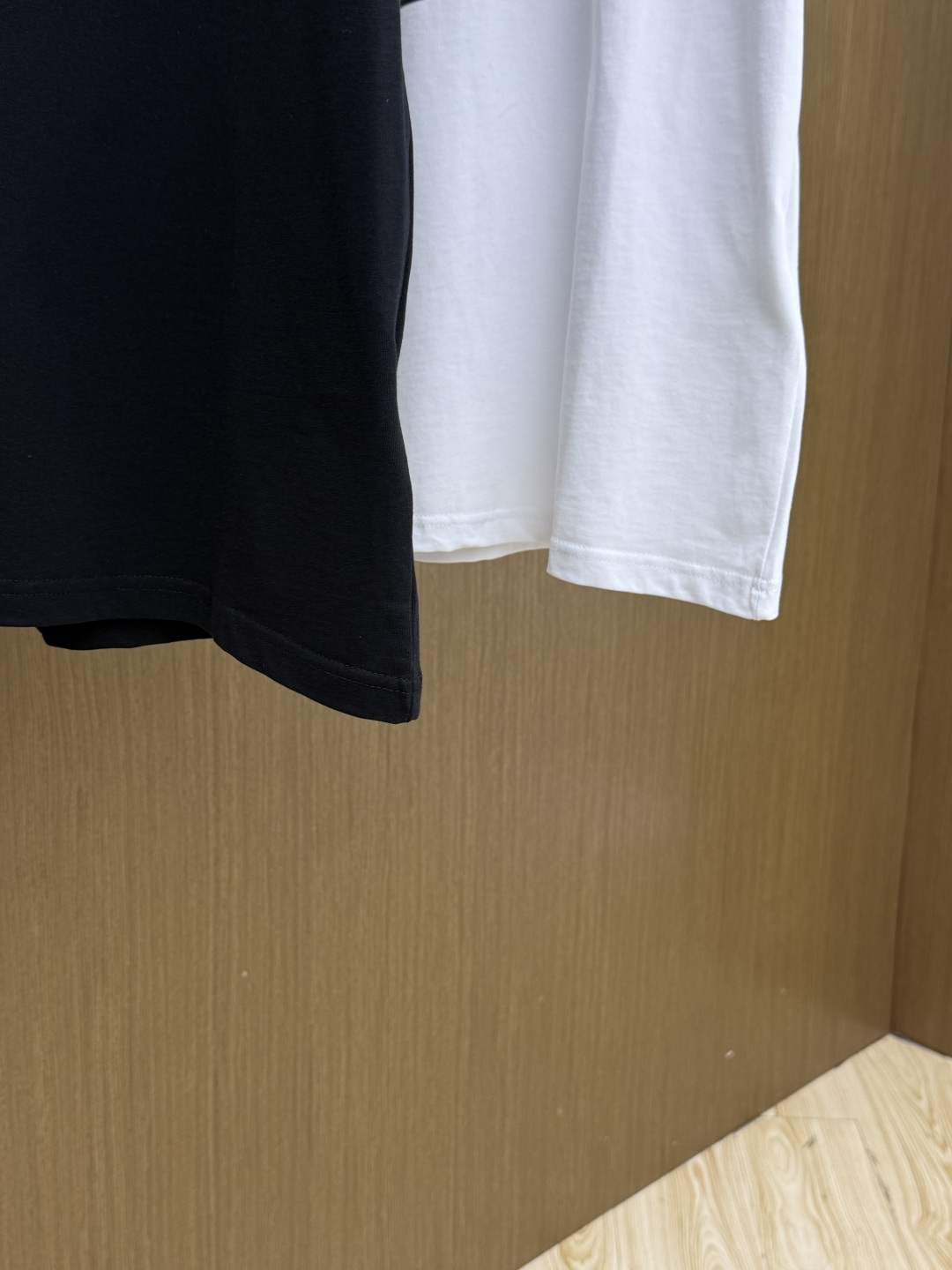 新品 FD 🔥🔥春夏新款男女同款👫短袖圆领T恤，极具个性高级风，标志logo印花工艺设计！定制纯棉面料！