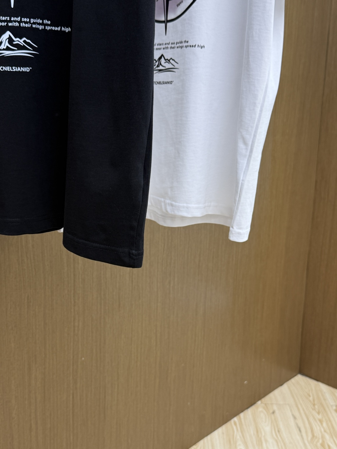 新品 石头岛🔥🔥春夏新款男女同款👫短袖圆领T恤，极具个性高级风，标志logo印花工艺设计！定制纯棉面料！