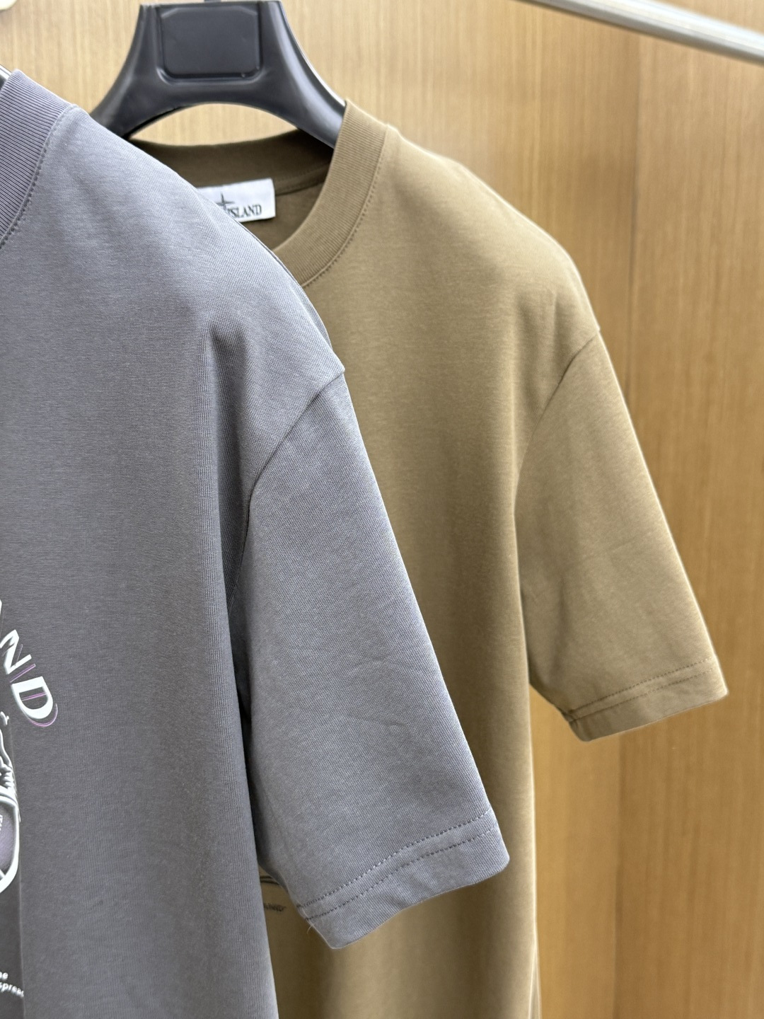 新品 石头岛🔥🔥春夏新款男女同款👫短袖圆领T恤，极具个性高级风，标志logo印花工艺设计！定制纯棉面料！