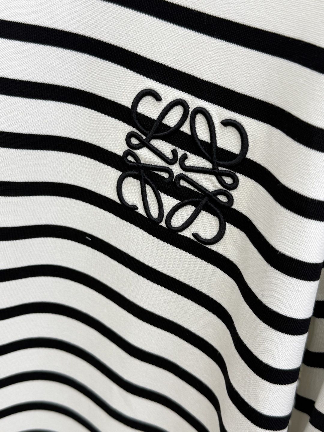 早春 Loe 🔥🔥高级定制 2026春夏 · 高阶定制T恤】特别推荐系列 定制面料：秘鲁进口匹马棉 × 