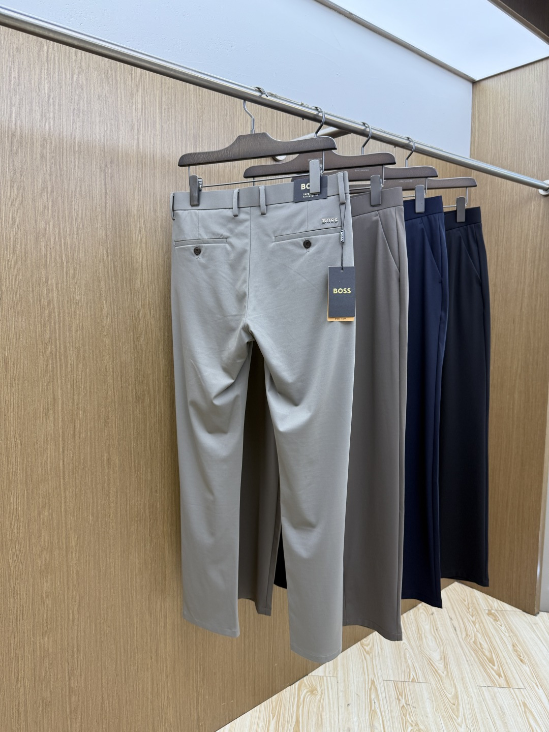 早春 BOSS 🔥🔥高端定制、2026早春最新款休闲西裤 柜台同步发售 原版定制复刻 客供五金辅料 原单