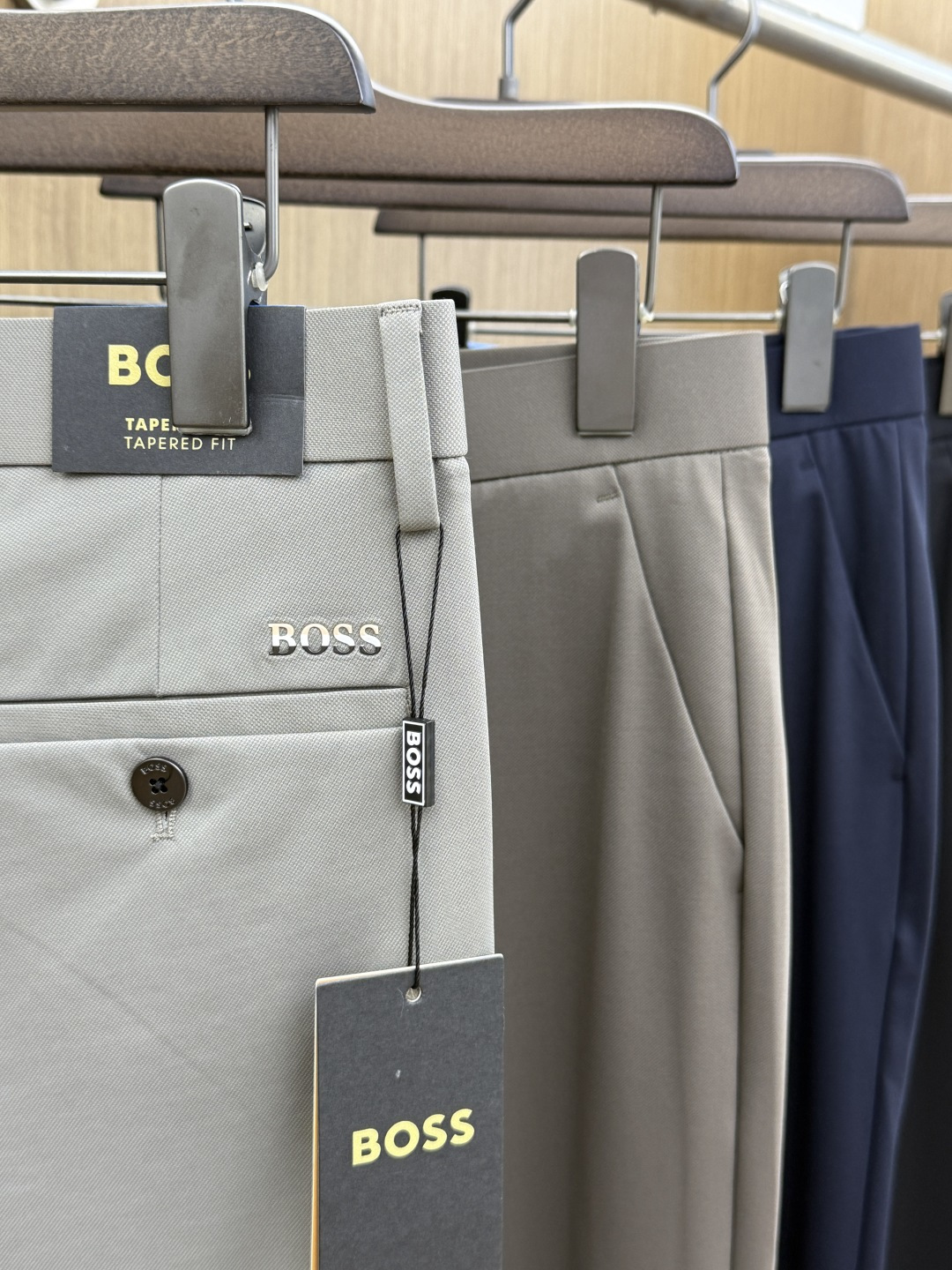 早春 BOSS 🔥🔥高端定制、2026早春最新款休闲西裤 柜台同步发售 原版定制复刻 客供五金辅料 原单