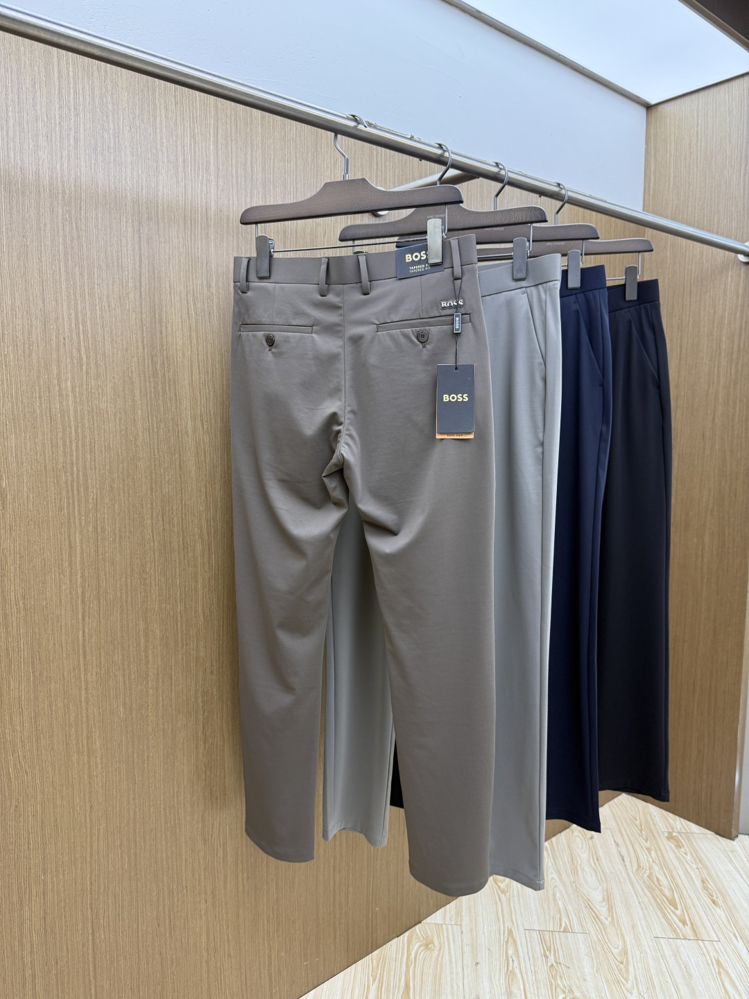 早春 BOSS 🔥🔥高端定制、2026早春最新款休闲西裤 柜台同步发售 原版定制复刻 客供五金辅料 原单