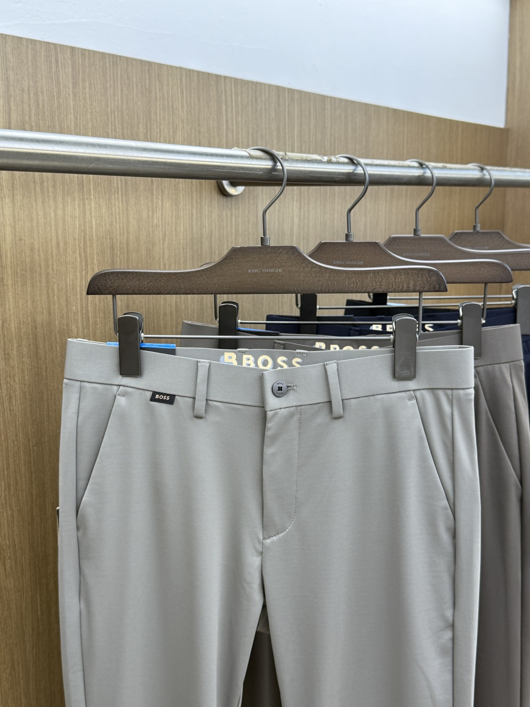 早春 BOSS 🔥🔥高端定制、2026早春最新款休闲西裤 柜台同步发售 原版定制复刻 客供五金辅料 原单