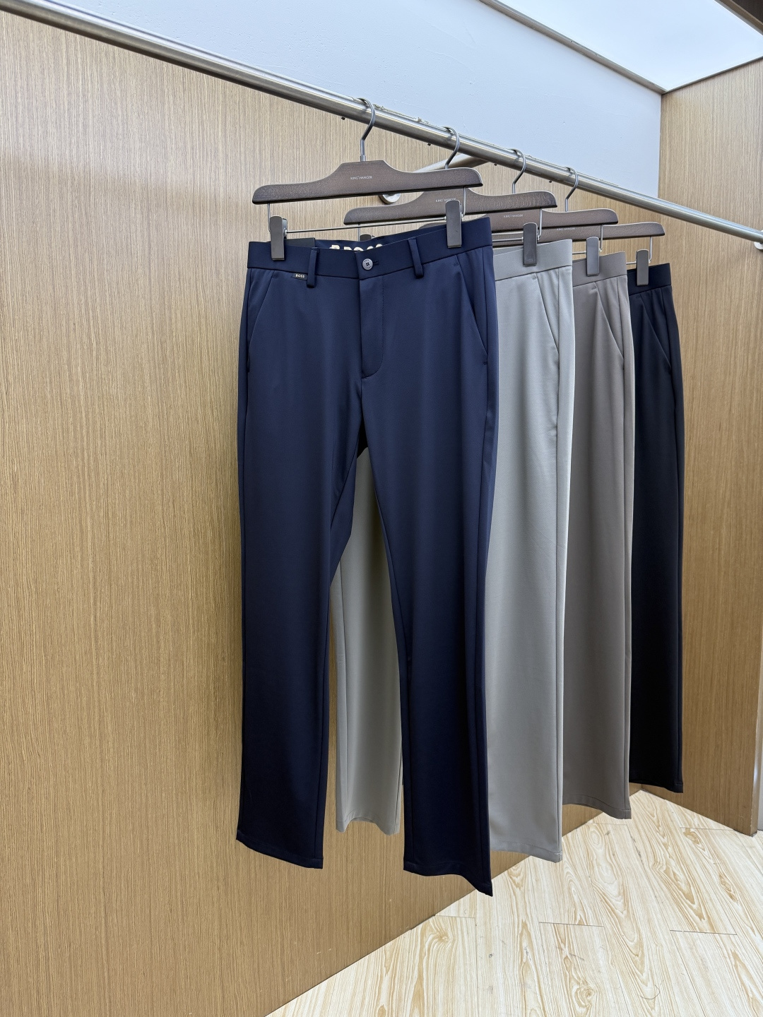 早春 Boss 🔥🔥高端定制、2026早春最新款休闲西裤 柜台同步发售 原版定制复刻 客供五金辅料 原单