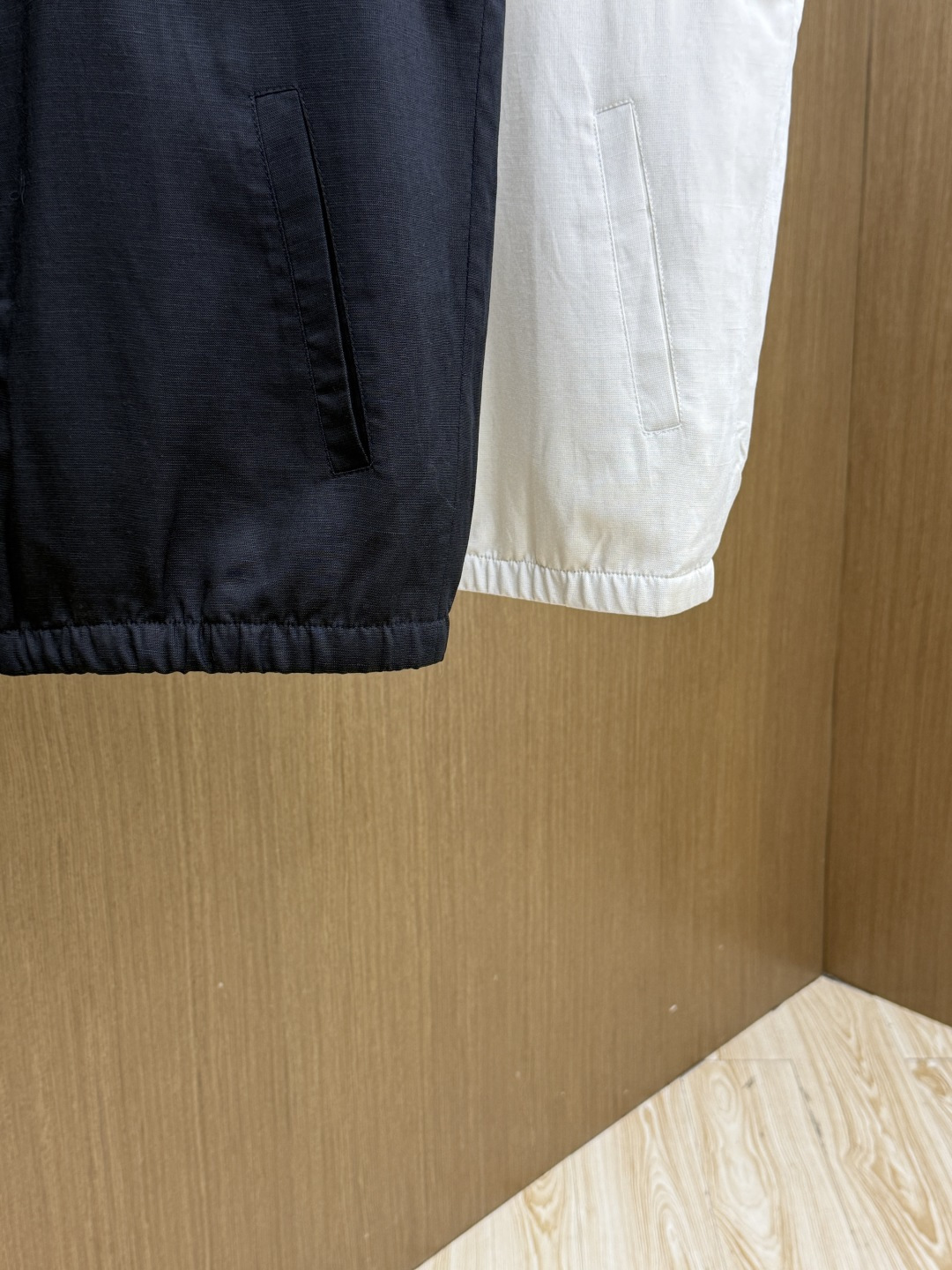 早春 Loro piana 🔥🔥高端定制 2026早春轻奢休闲马甲系列，最新时尚立领马甲外套.双侧对称字