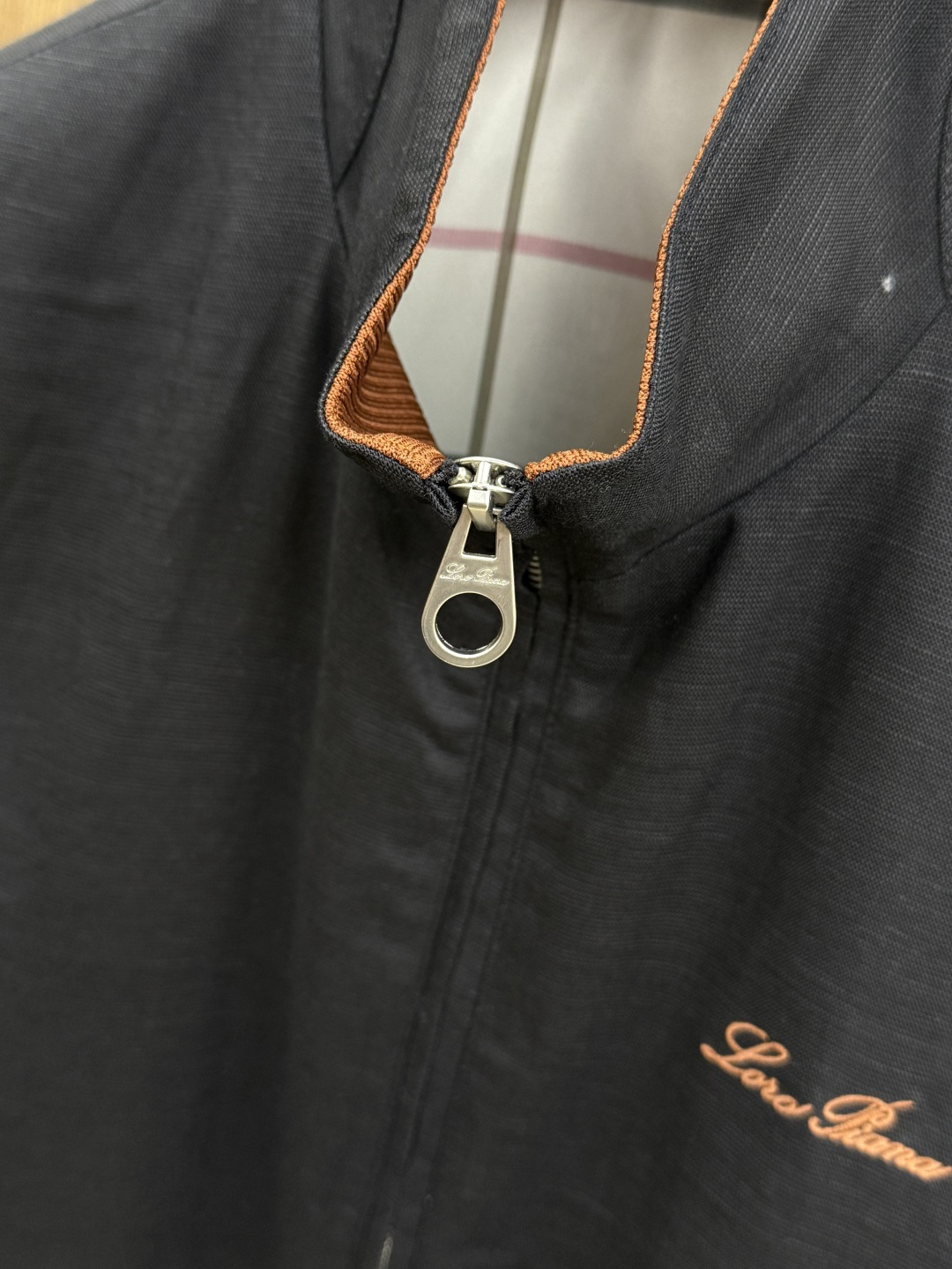 早春 Loro piana 🔥🔥高端定制 2026早春轻奢休闲马甲系列，最新时尚立领马甲外套.双侧对称字