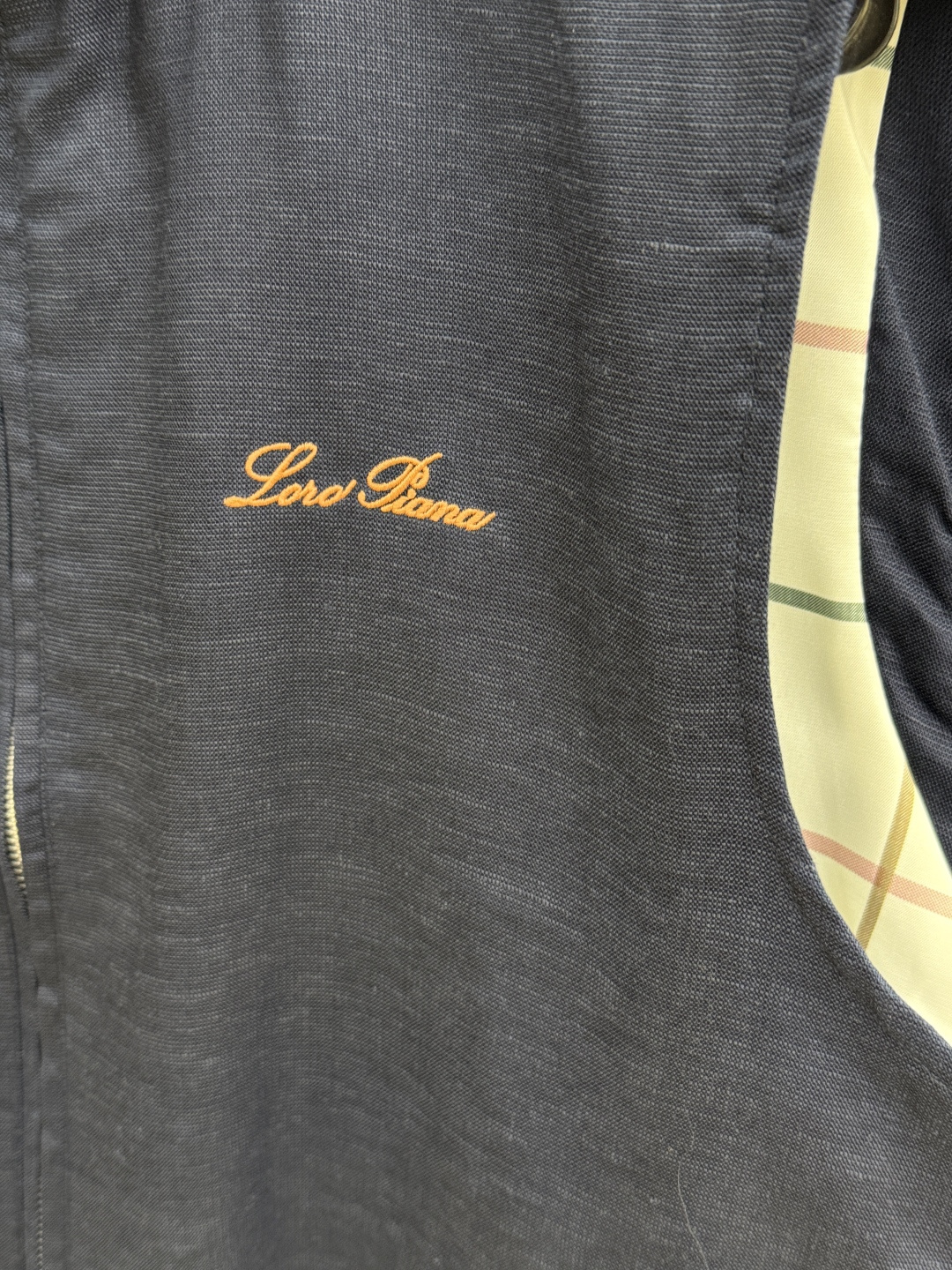 早春 Loro piana 🔥🔥高端定制 2026早春轻奢休闲马甲系列，最新时尚立领马甲外套.双侧对称字