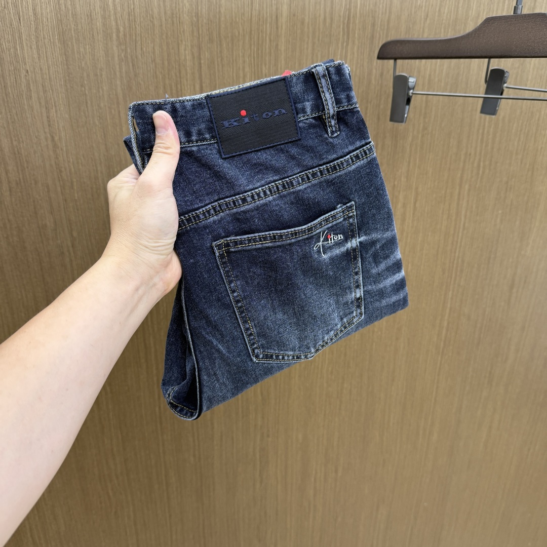 NO:745703,Early spring Kiton high-end customization 26SS spring and summer latest original jeans sold simultaneously at the counter Original customized replica Customer-supplied hardware accessories Original quality Imported denim fabrics heavily washed Fine workmanship and routing Excellent upper body, preferred item SIZE: 29-38 No 35 37 Fzh,,jeans,19860909早春 Kiton 高端定制 26SS春夏最新款原单牛仔裤 柜台同步发售 原版定制复刻 客供五金辅料 原单品质 进口牛仔面料重工洗水 做工走线精细 上身绝佳,优选单品 SIZE:29-38无35 37  Fzh,,jeans,,Men's clothing