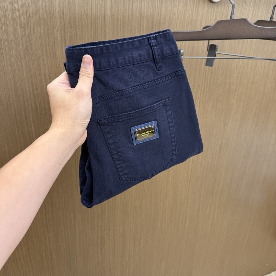 NO:745668,Early spring DG high-end customization 26SS spring and summer latest original jeans, simultaneous sale at the counter, original customized replica, customer-supplied hardware accessories, original quality, imported denim fabrics, heavy washing, fine workmanship, excellent upper body, preferred item SIZE: 29-38 no 35 37 Fzh,,jeans,19860909早春 DG 高端定制 26SS春夏最新款原单牛仔裤 柜台同步发售 原版定制复刻 客供五金辅料 原单品质 进口牛仔面料重工洗水 做工走线精细 上身绝佳,优选单品 SIZE:29-38无35 37  Fzh,,jeans,,Men's clothing