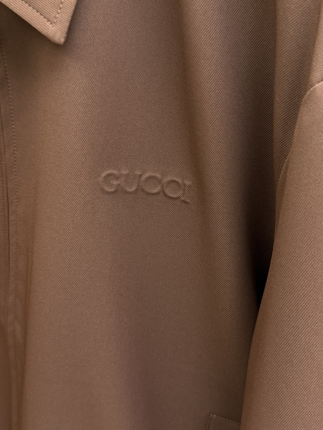 早春 GUCCI 春款2026最新款时尚设计师款夹克外套.处处细节显工艺足够的高级 结构性剪裁的设计改变