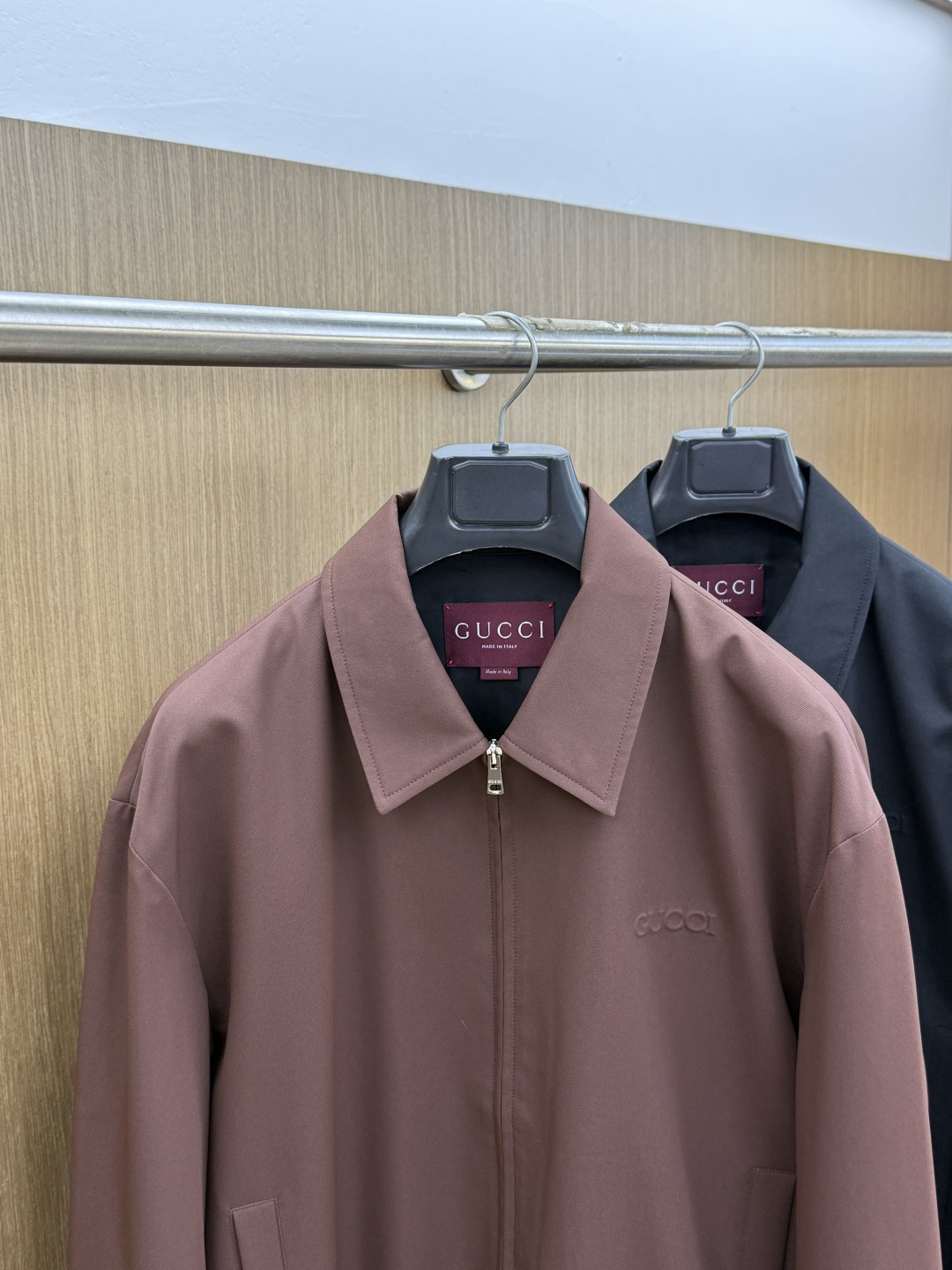 早春 GUCCI 春款2026最新款时尚设计师款夹克外套.处处细节显工艺足够的高级 结构性剪裁的设计改变