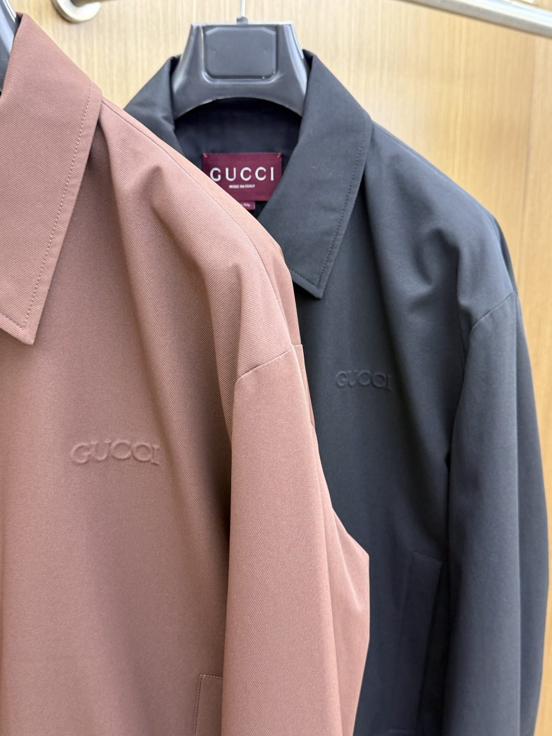 早春 GUCCI 春款2026最新款时尚设计师款夹克外套.处处细节显工艺足够的高级 结构性剪裁的设计改变