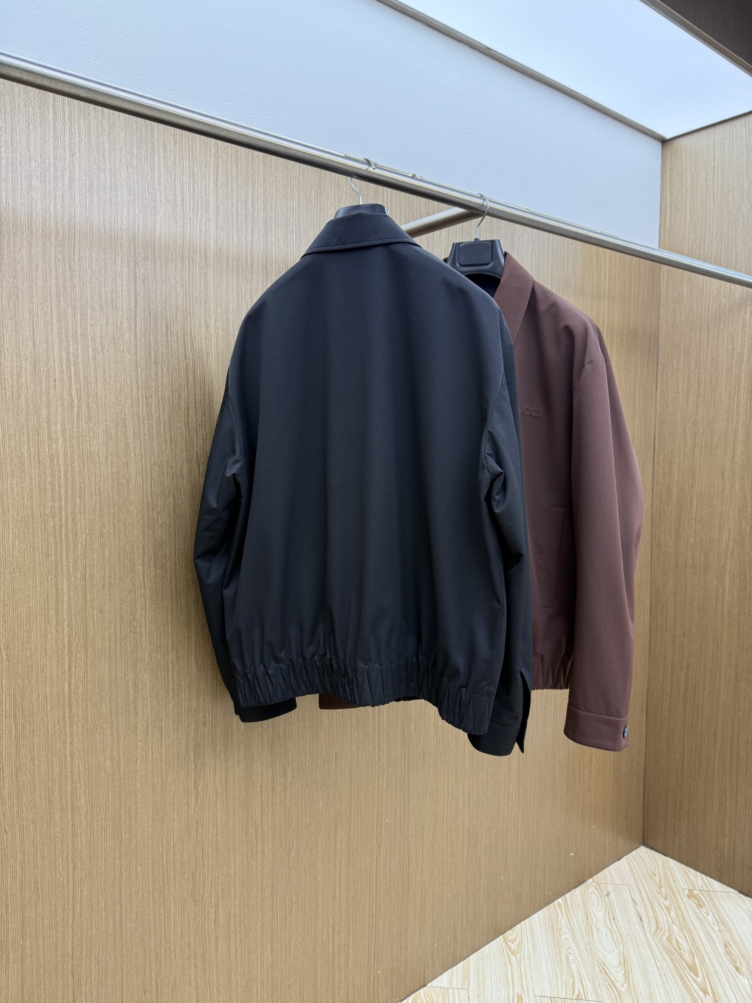 早春 GUCCI 春款2026最新款时尚设计师款夹克外套.处处细节显工艺足够的高级 结构性剪裁的设计改变