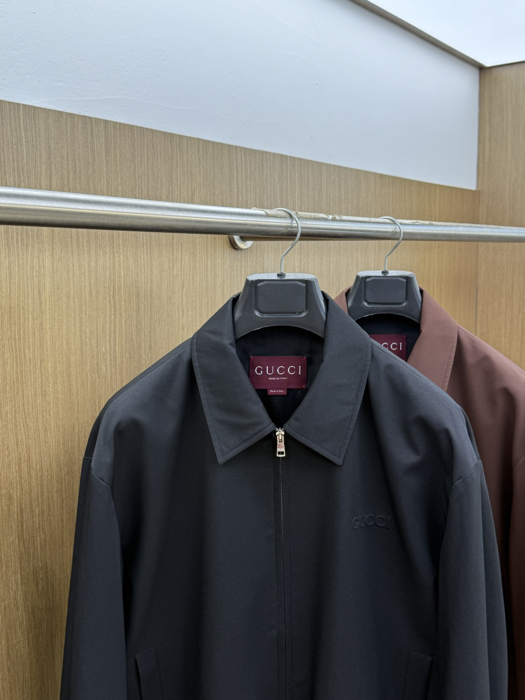 早春 GUCCI 春款2026最新款时尚设计师款夹克外套.处处细节显工艺足够的高级 结构性剪裁的设计改变