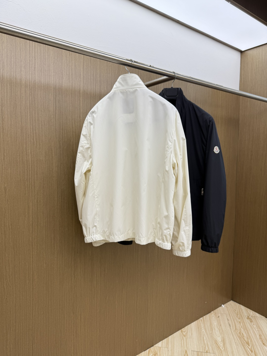早春 Moncler 春款2026最新款时尚设计师款羽绒外套.处处细节显工艺足够的高级 结构性剪裁的设计