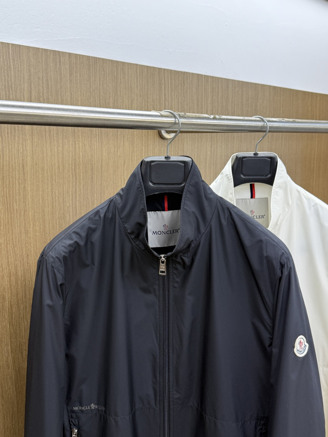 早春 Moncler 春款2026最新款时尚设计师款羽绒外套.处处细节显工艺足够的高级 结构性剪裁的设计