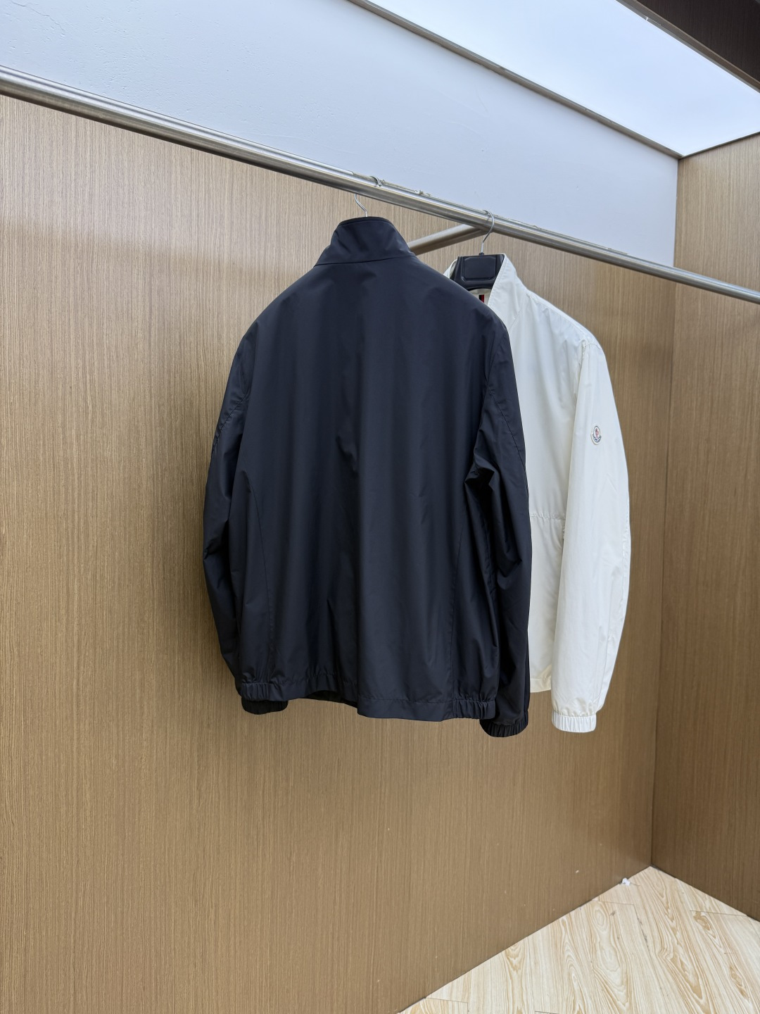 早春 Moncler 春款2026最新款时尚设计师款羽绒外套.处处细节显工艺足够的高级 结构性剪裁的设计