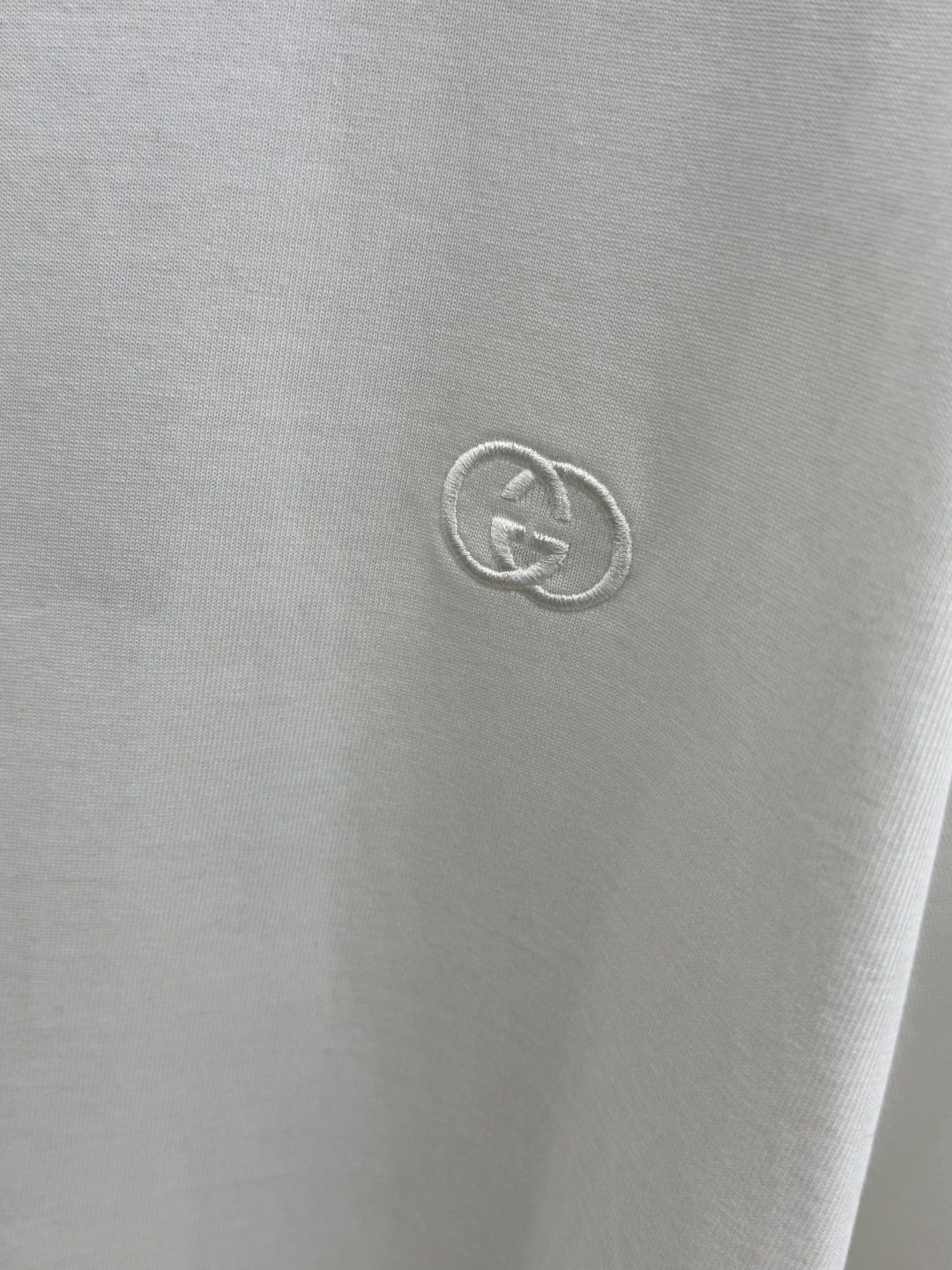 早春 Gucc 🔥🔥高品质 2026春夏最新款经典短袖T恤 经典标识图案logo时尚简约潮流短袖，最顶级