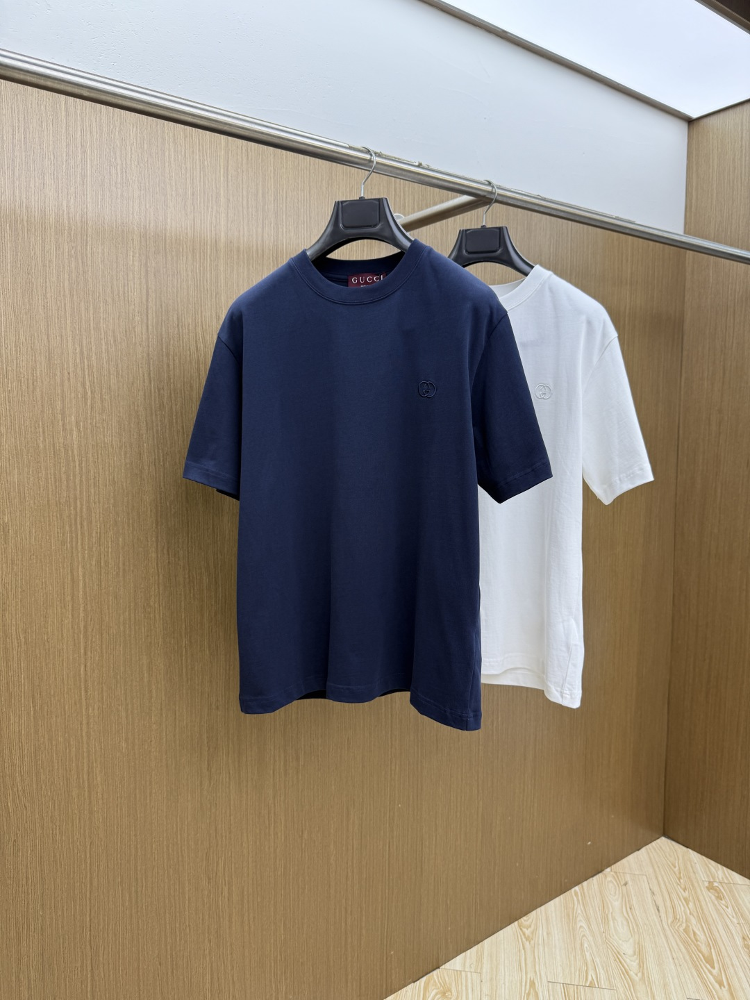 早春 Gucc 🔥🔥高品质 2026春夏最新款经典短袖T恤 经典标识图案logo时尚简约潮流短袖，最顶级