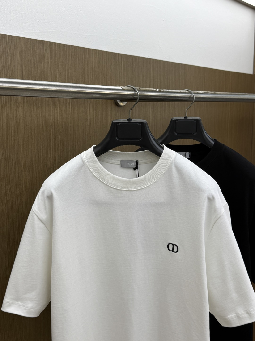 早春 CD 🔥🔥高品质 2026春夏最新款经典短袖T恤 经典标识图案logo时尚简约潮流短袖，最顶级的品