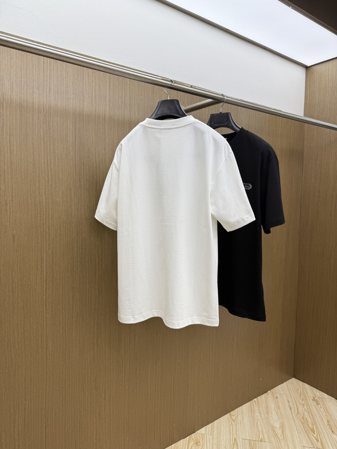 早春 CD 🔥🔥高品质 2026春夏最新款经典短袖T恤 经典标识图案logo时尚简约潮流短袖，最顶级的品