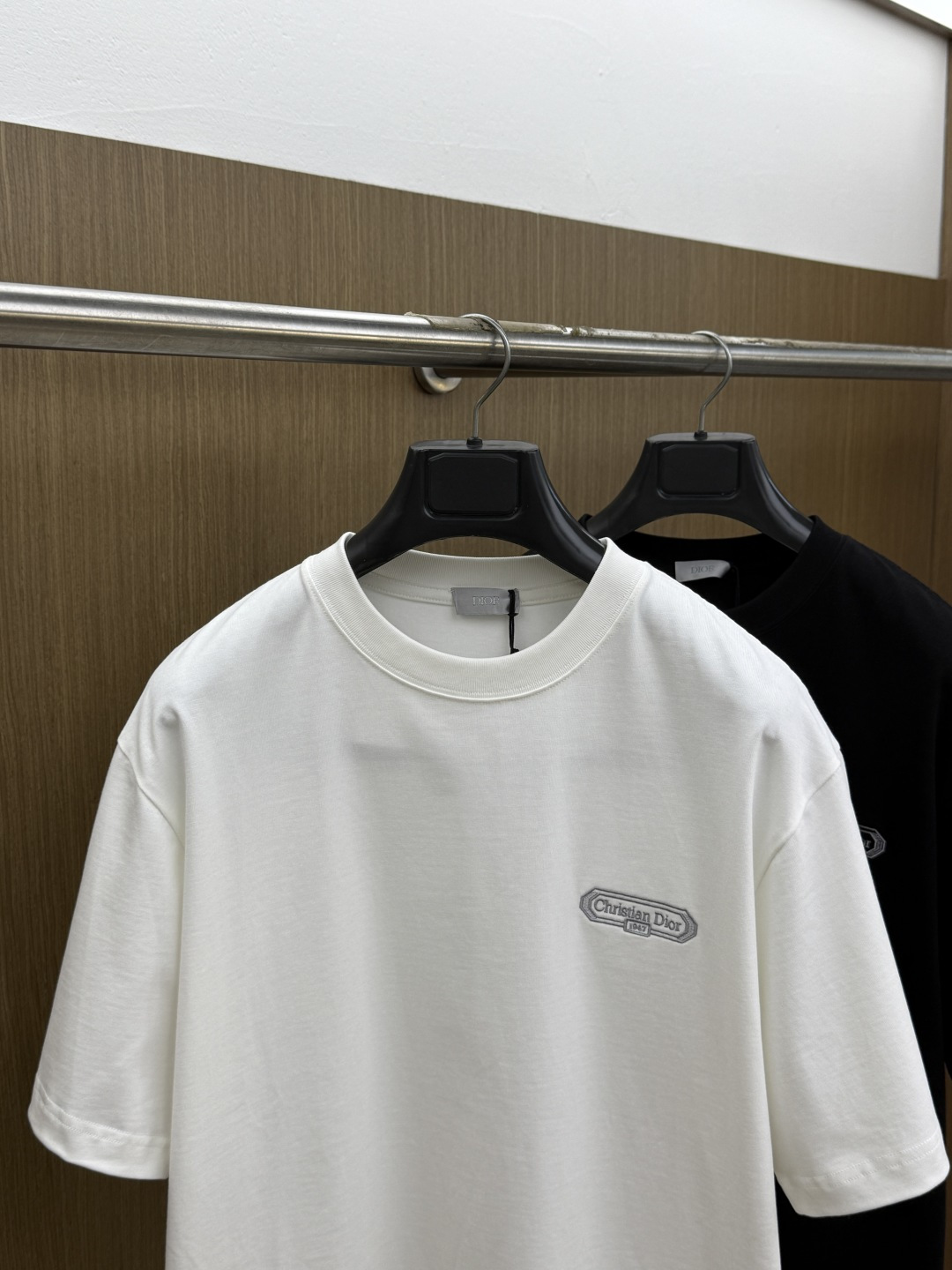 早春 CD 🔥🔥高品质 2026春夏最新款经典短袖T恤 经典标识图案logo时尚简约潮流短袖，最顶级的品