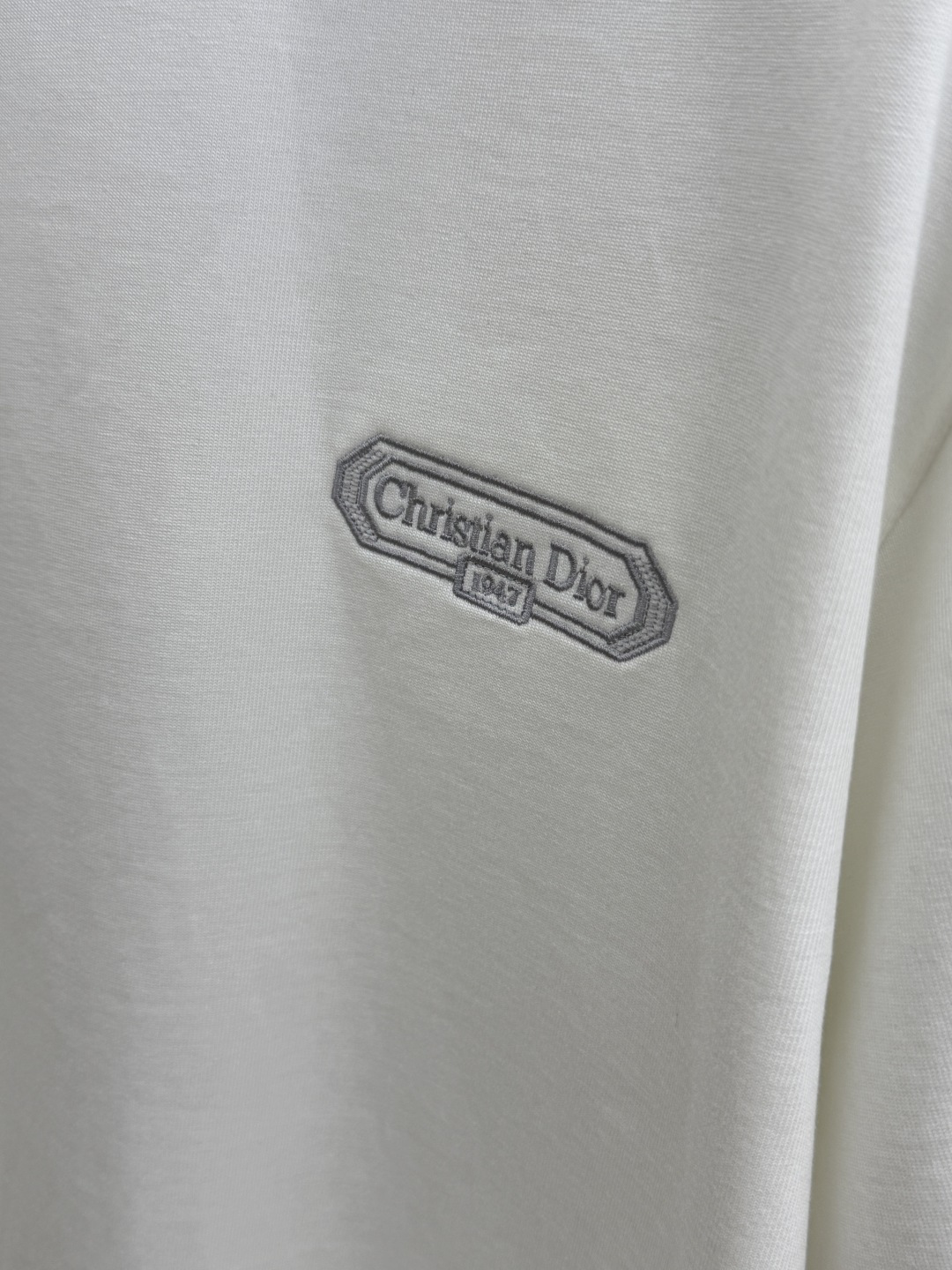 早春 CD 🔥🔥高品质 2026春夏最新款经典短袖T恤 经典标识图案logo时尚简约潮流短袖，最顶级的品