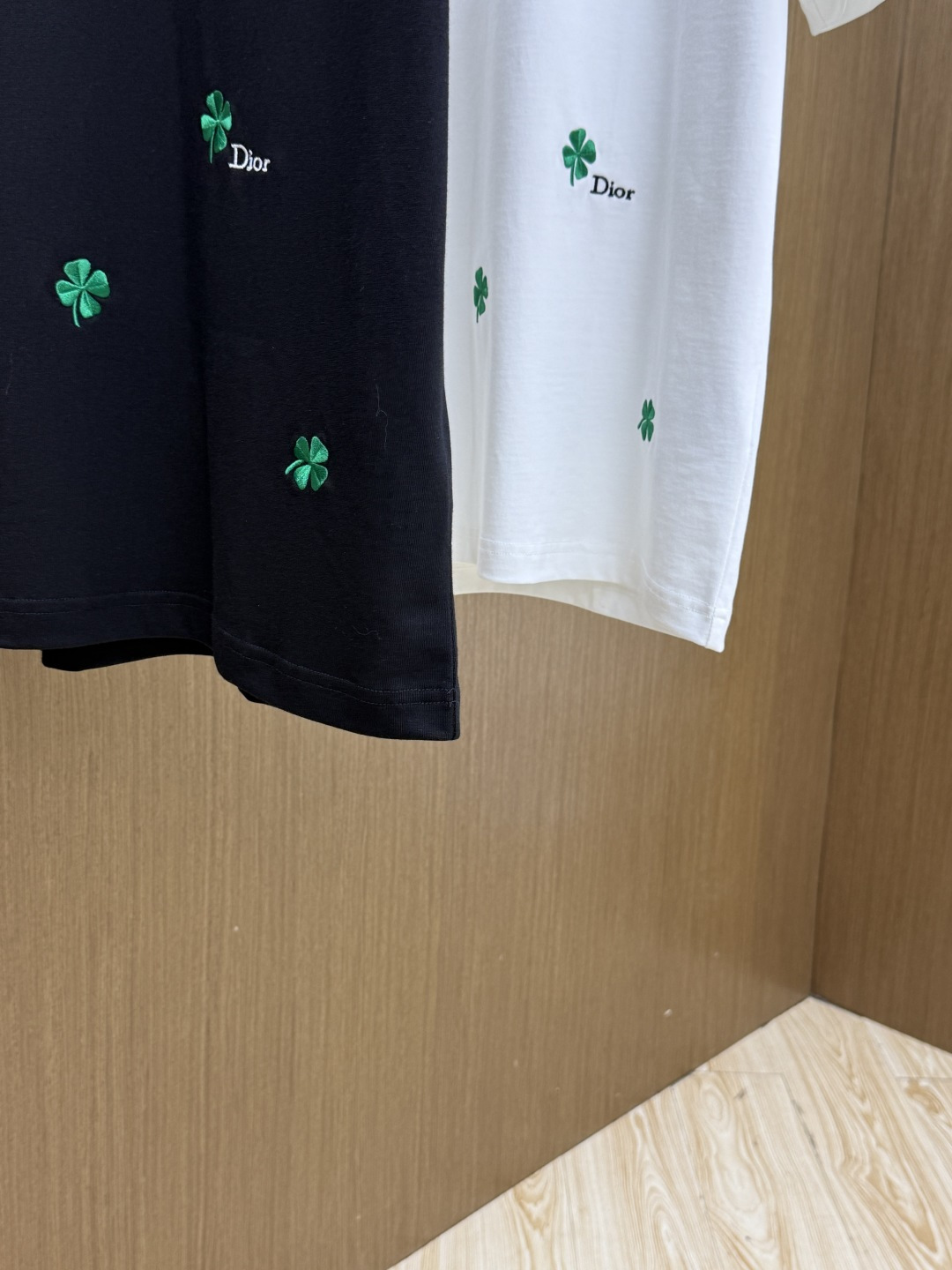 早春 CD 🔥🔥高品质 2026春夏最新款经典短袖T恤 经典标识图案logo时尚简约潮流短袖，最顶级的品