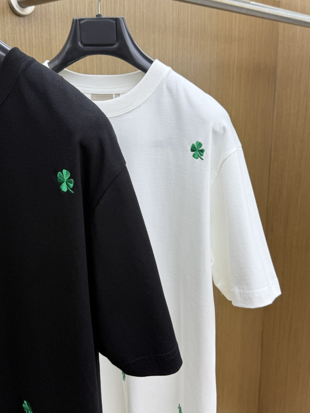 早春 CD 🔥🔥高品质 2026春夏最新款经典短袖T恤 经典标识图案logo时尚简约潮流短袖，最顶级的品