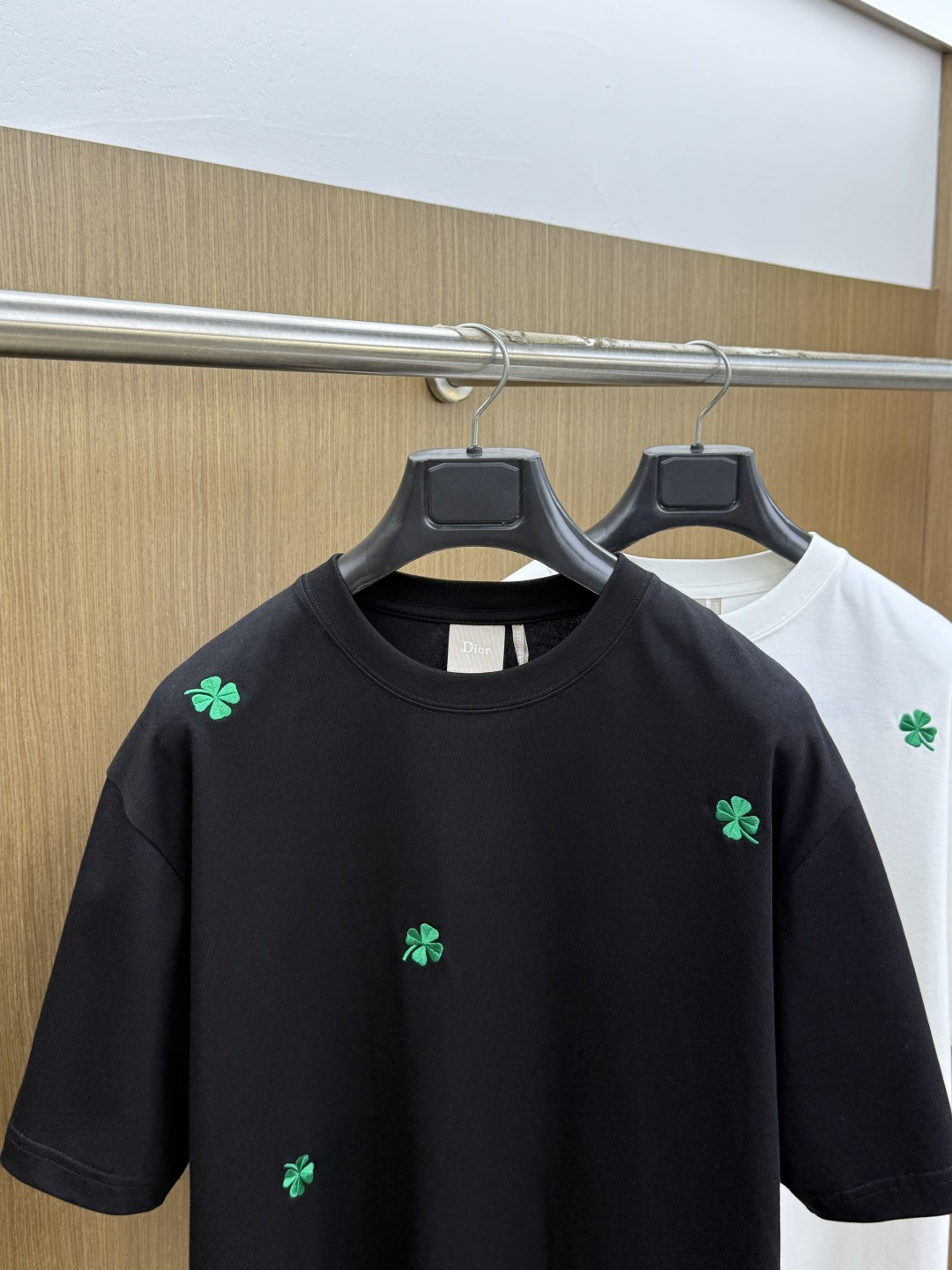 早春 CD 🔥🔥高品质 2026春夏最新款经典短袖T恤 经典标识图案logo时尚简约潮流短袖，最顶级的品