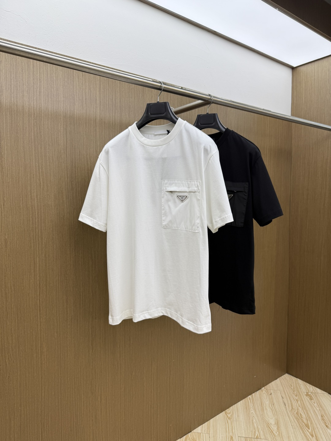 早春 PD 🔥🔥高品质 2026春夏最新款经典短袖T恤 经典标识图案logo时尚简约潮流短袖，最顶级的品