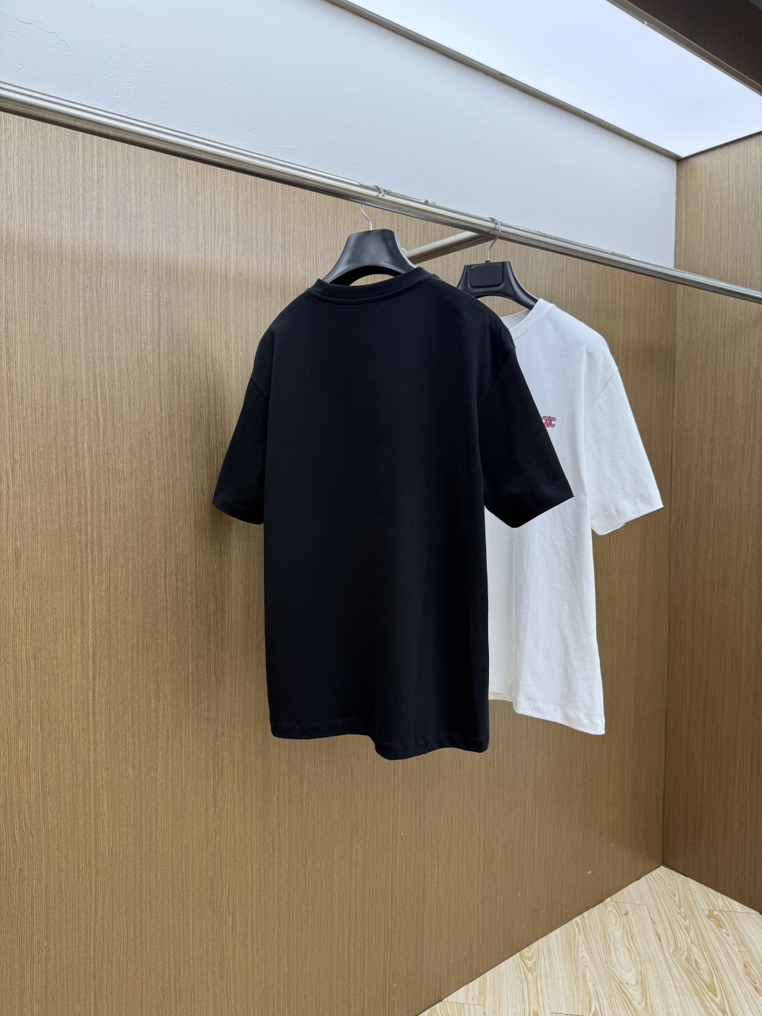 早春 CELINE 🔥🔥高品质 2026春夏最新款经典短袖T恤 经典标识图案logo时尚简约潮流短袖，最