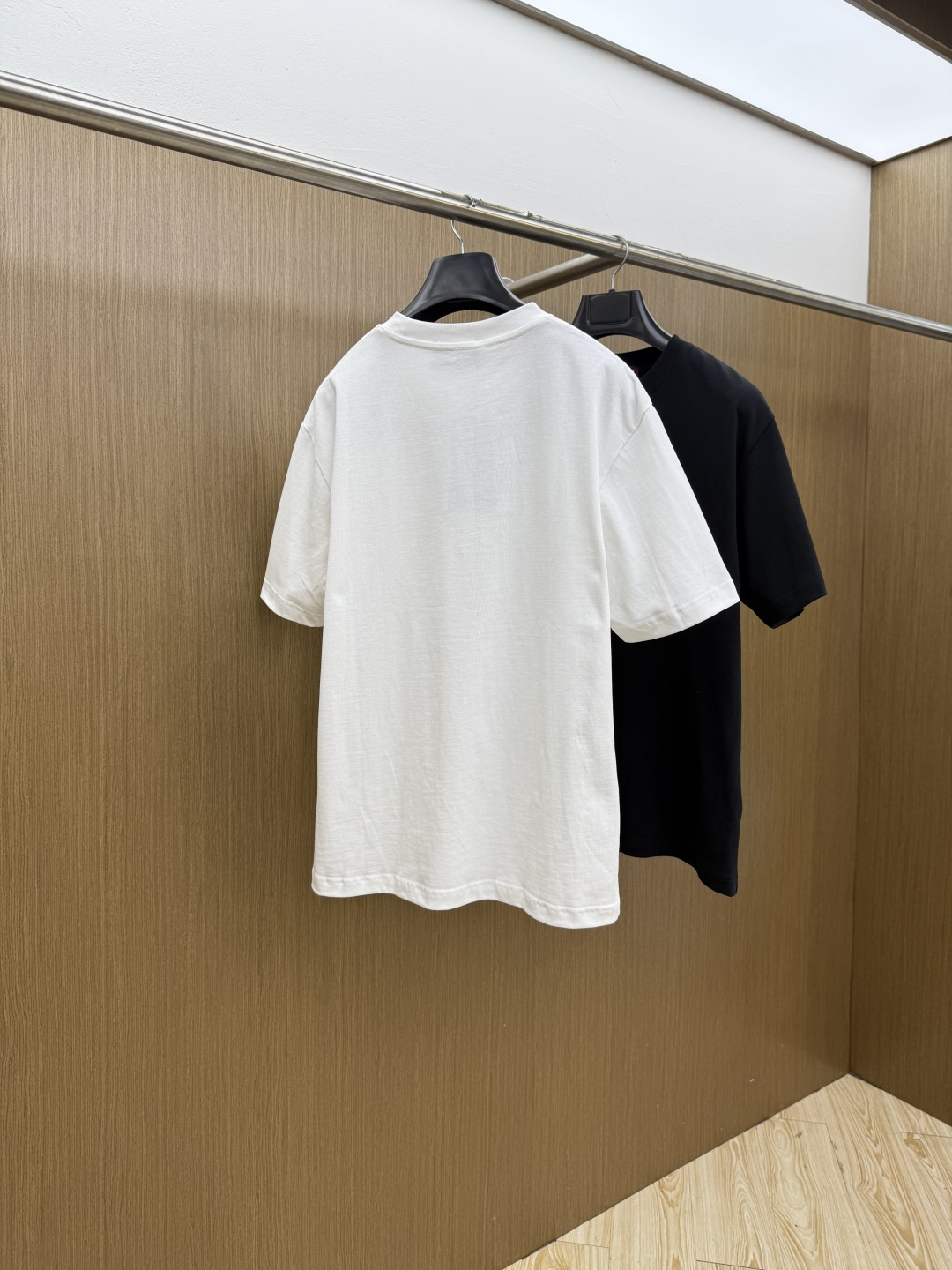 早春 Gucc🔥🔥高品质 2026春夏最新款经典短袖T恤 经典标识图案logo时尚简约潮流短袖，最顶级的