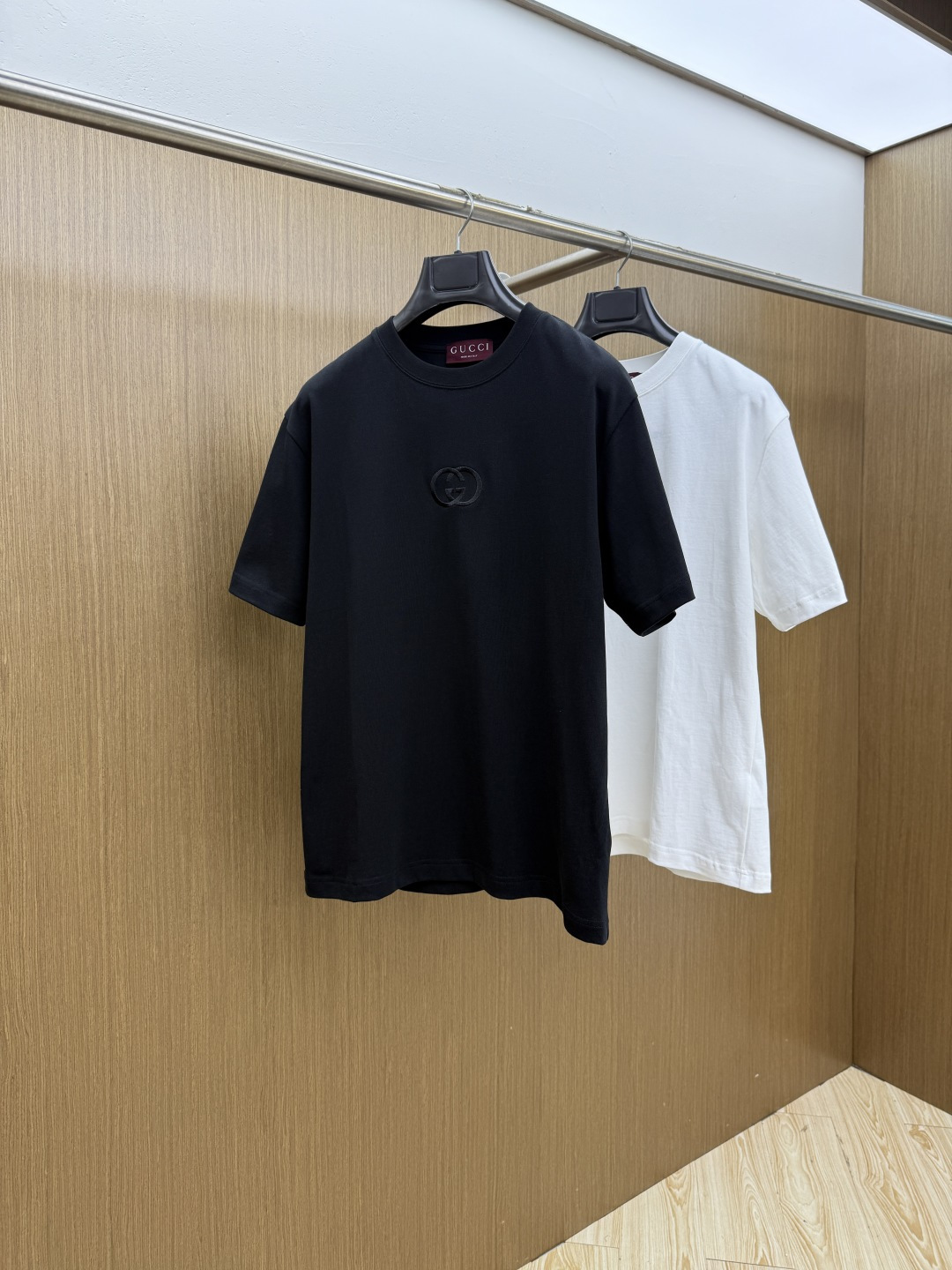 早春 Gucc 🔥🔥高品质 2026春夏最新款经典短袖T恤 经典标识图案logo时尚简约潮流短袖，最顶级