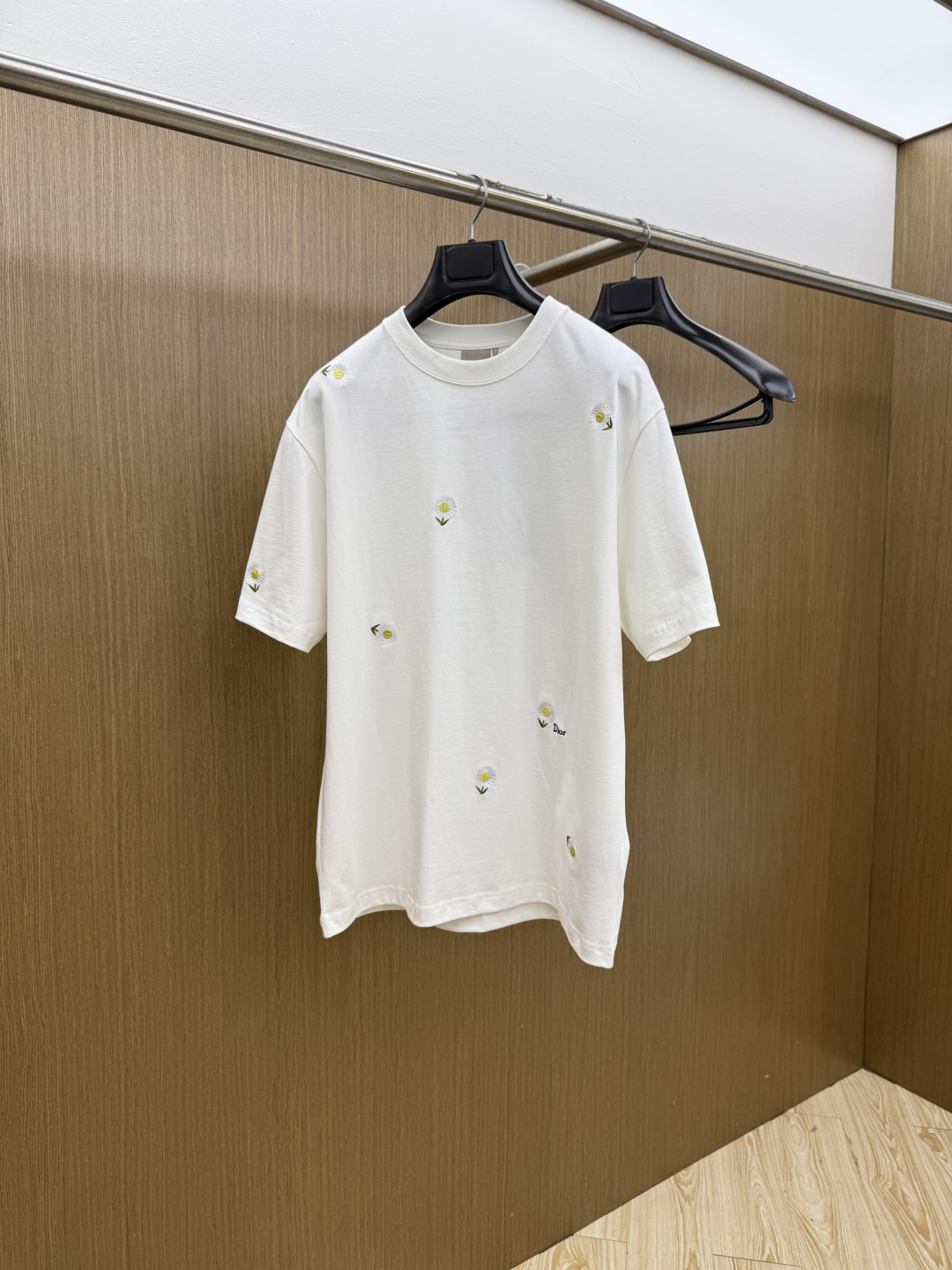 早春 CD 🔥🔥高品质 2026春夏最新款经典短袖T恤 经典标识图案logo时尚简约潮流短袖，最顶级的品