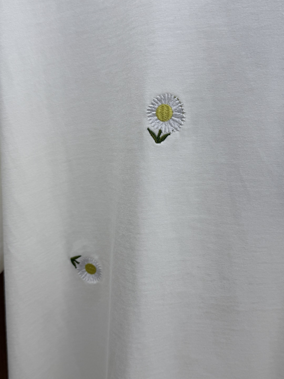 早春 CD 🔥🔥高品质 2026春夏最新款经典短袖T恤 经典标识图案logo时尚简约潮流短袖，最顶级的品